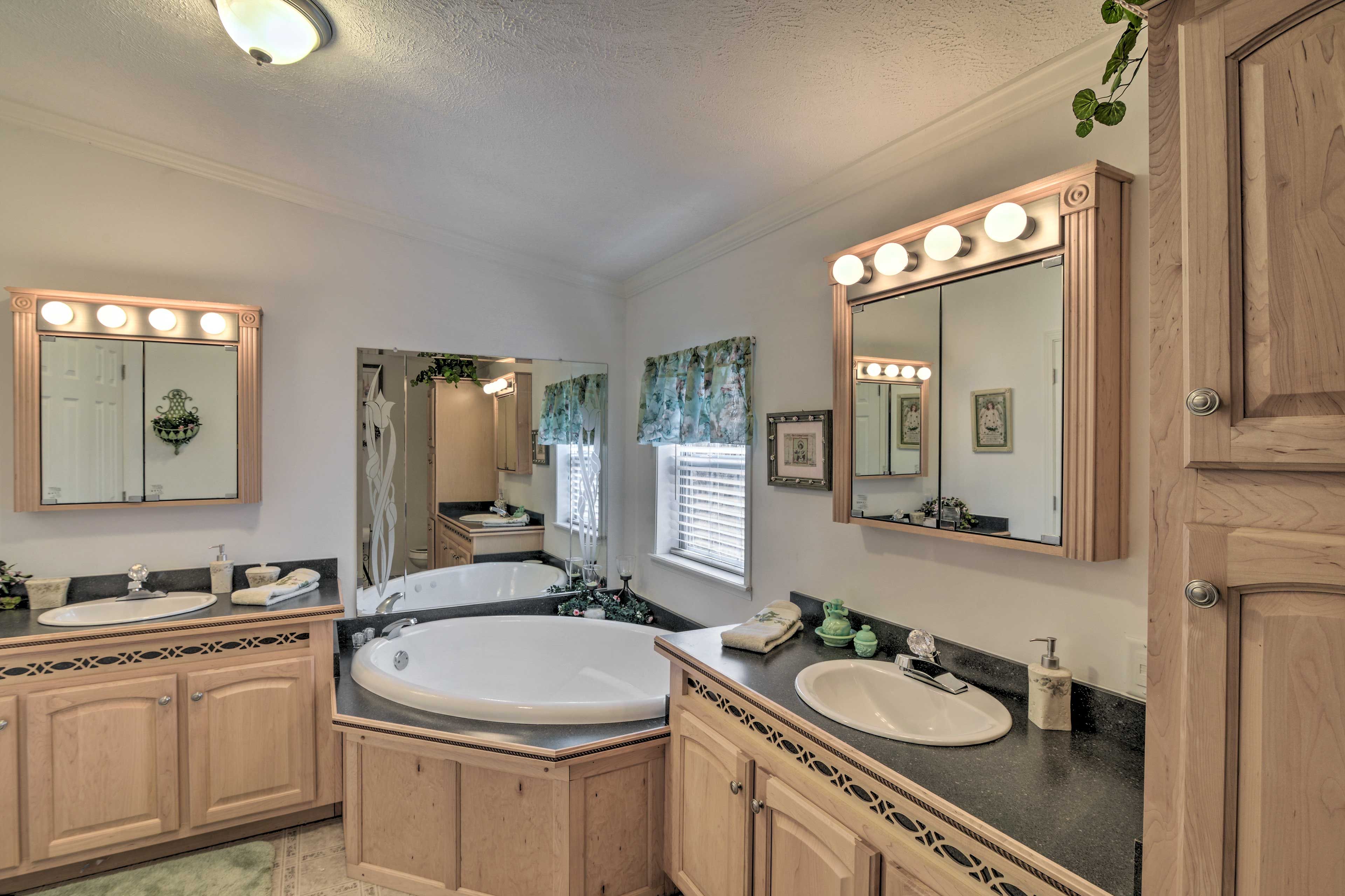 En-Suite Bathroom