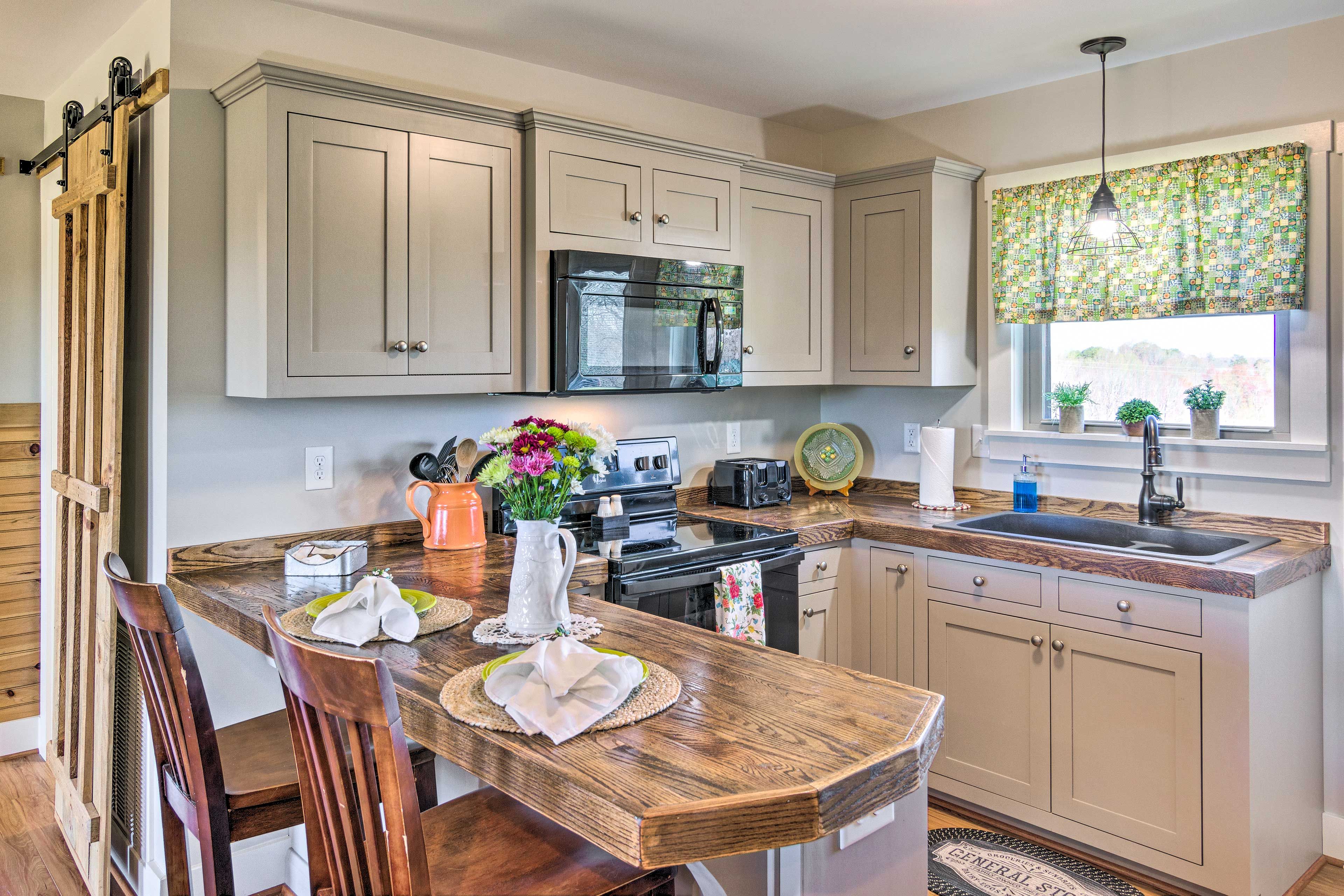 Kitchen | Well-Equipped