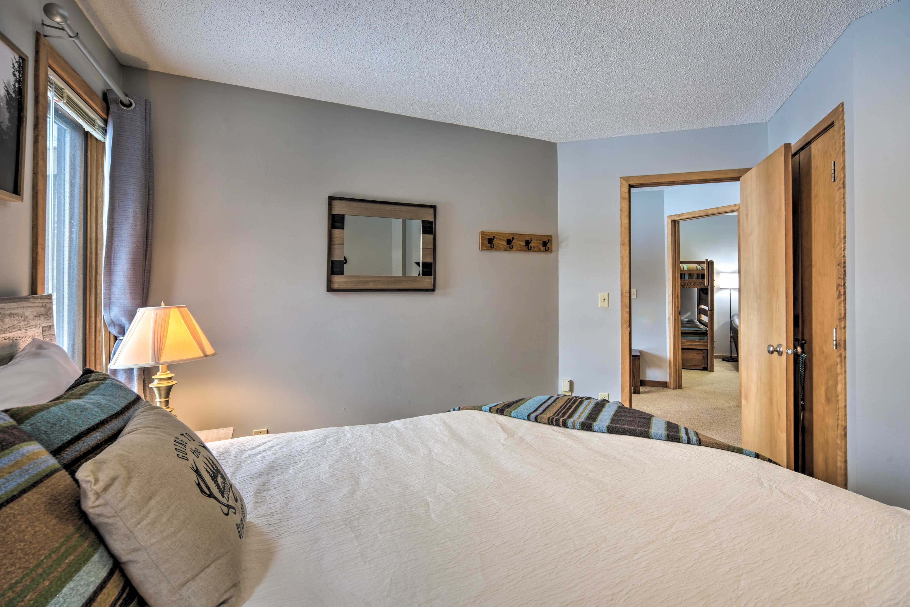 Bedroom 2 | 2nd Floor