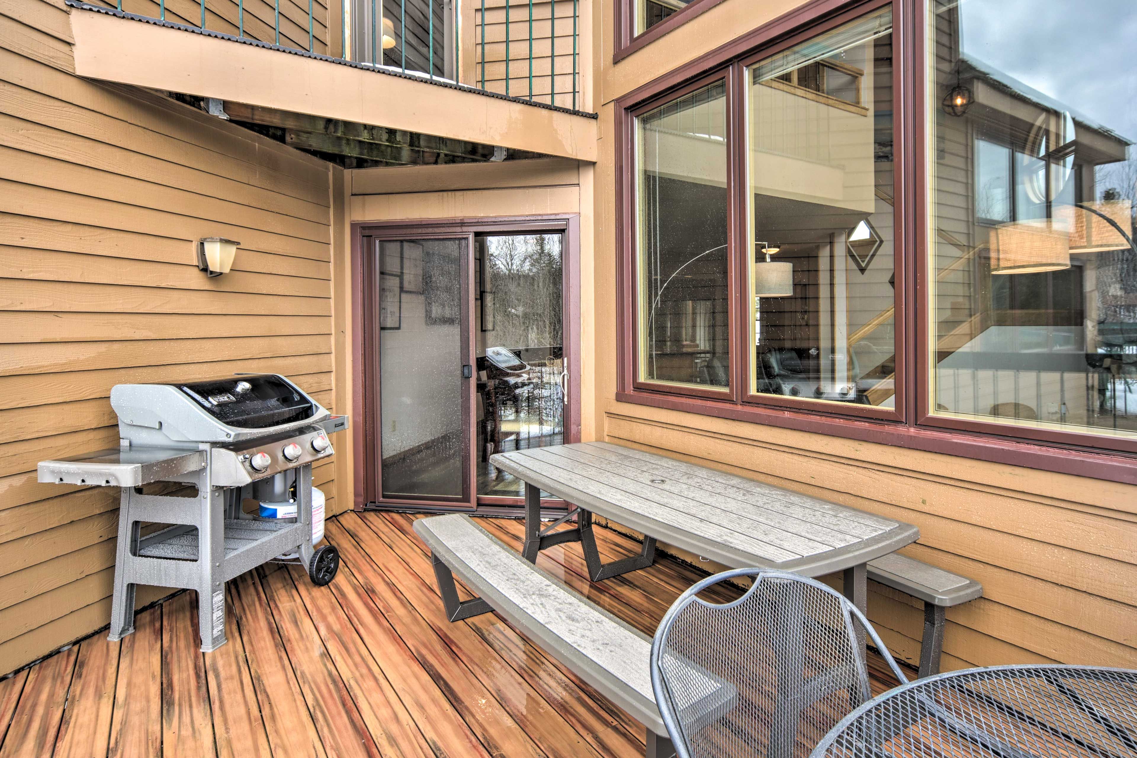Private Balcony | Gas Grill