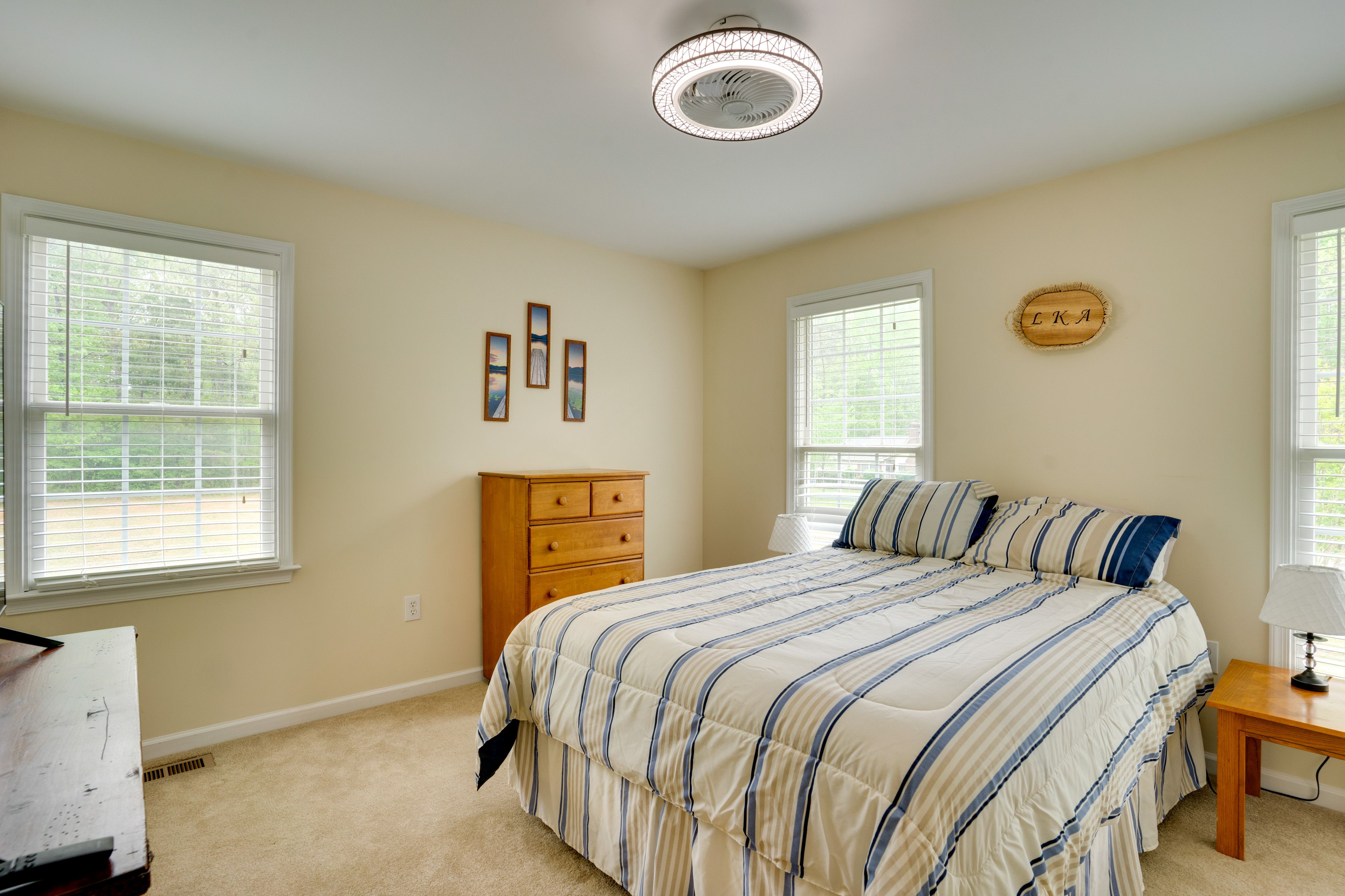 Bedroom 2 | Queen Bed