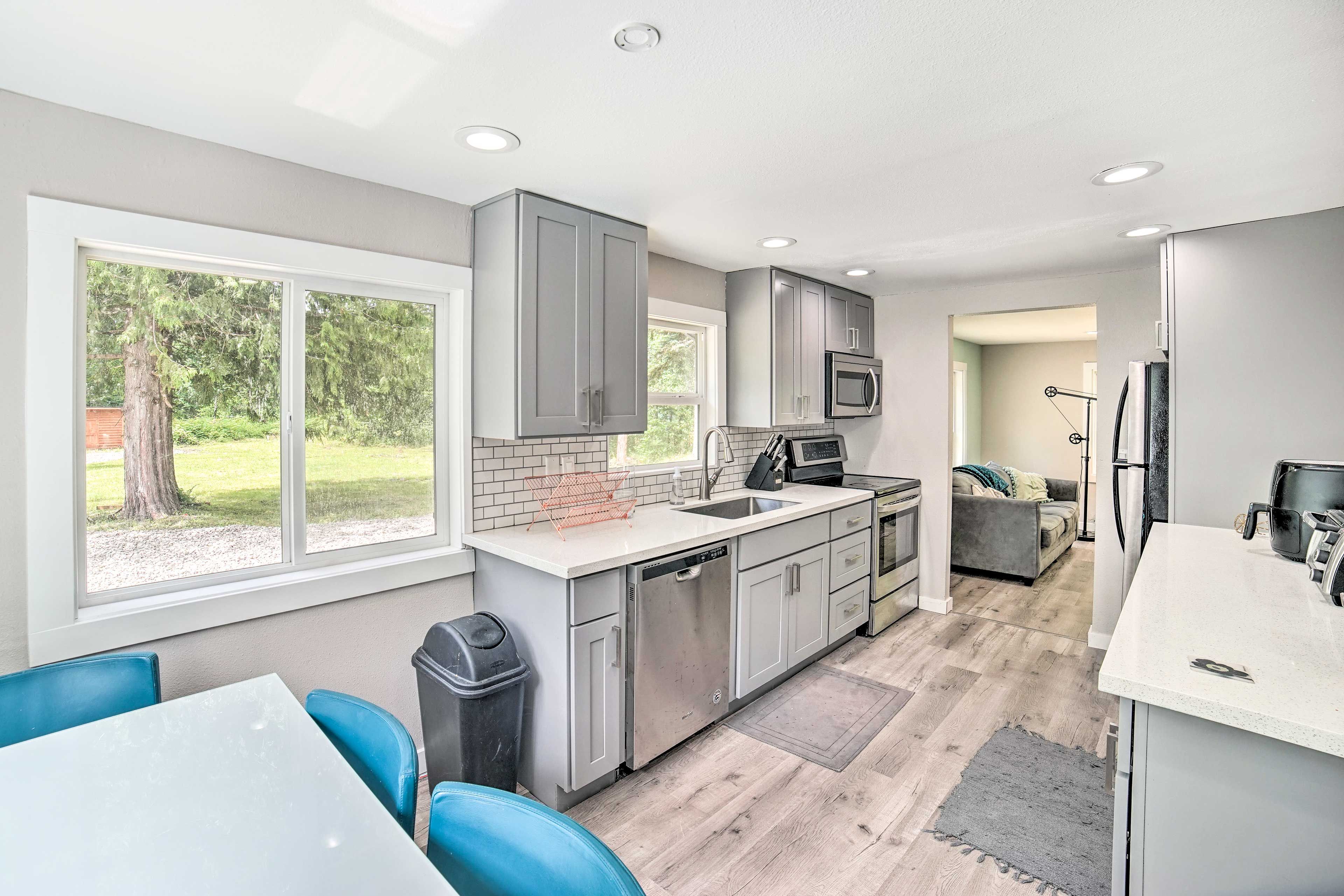 Kitchen | Dining Area