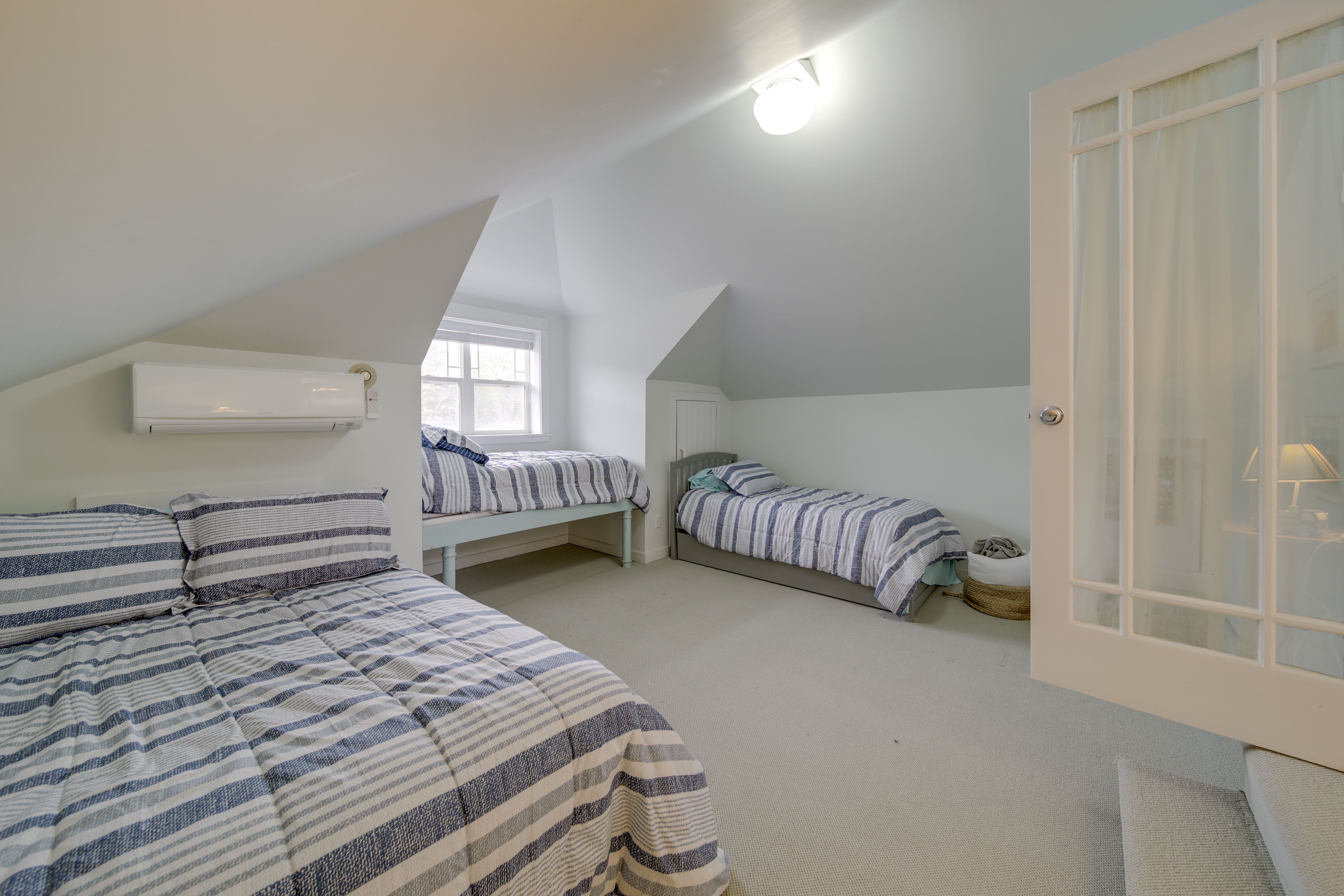 Bedroom 4 | Full Bed | 2 Twin Beds | Flat-Screen TV w/ Cable | 2nd Floor