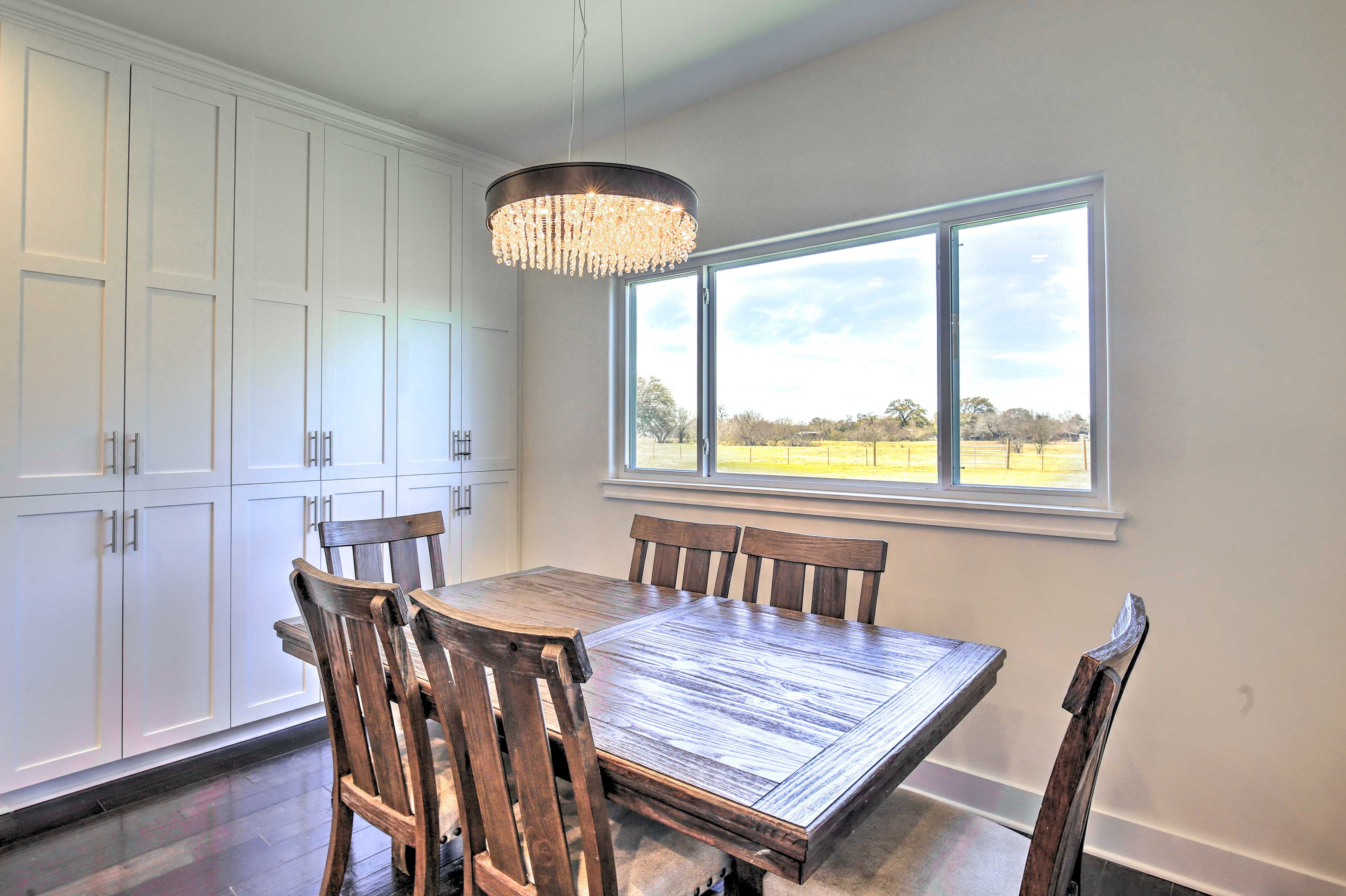 Dining Area | Main Floor