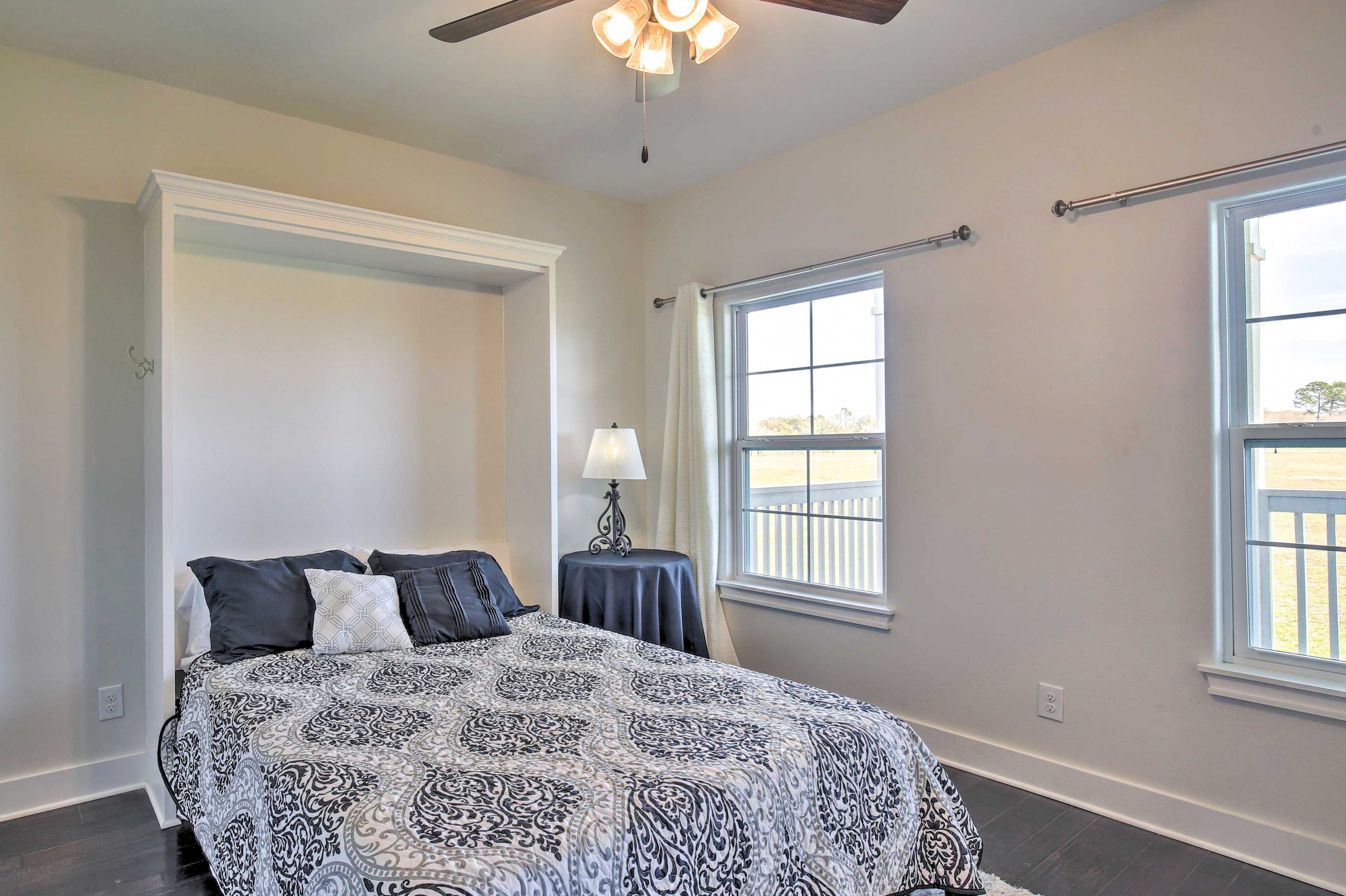 Bedroom 2 | Queen Bed