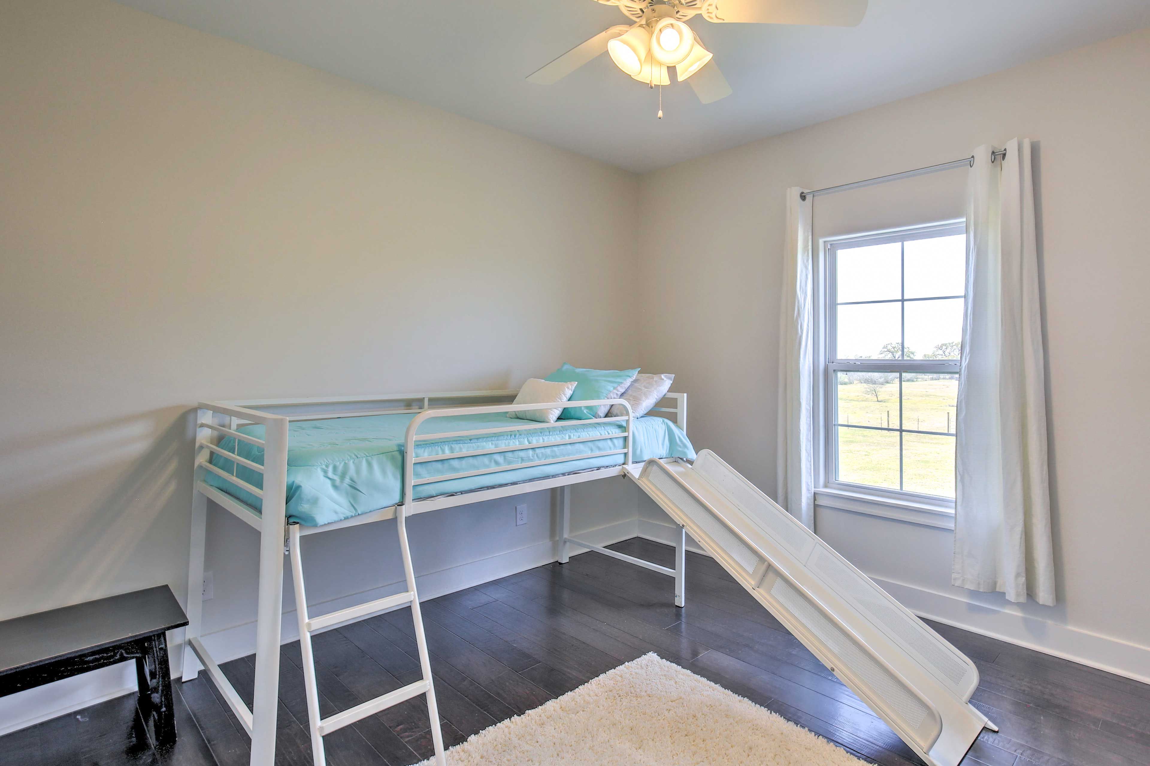 Bedroom 3 | Twin Bed