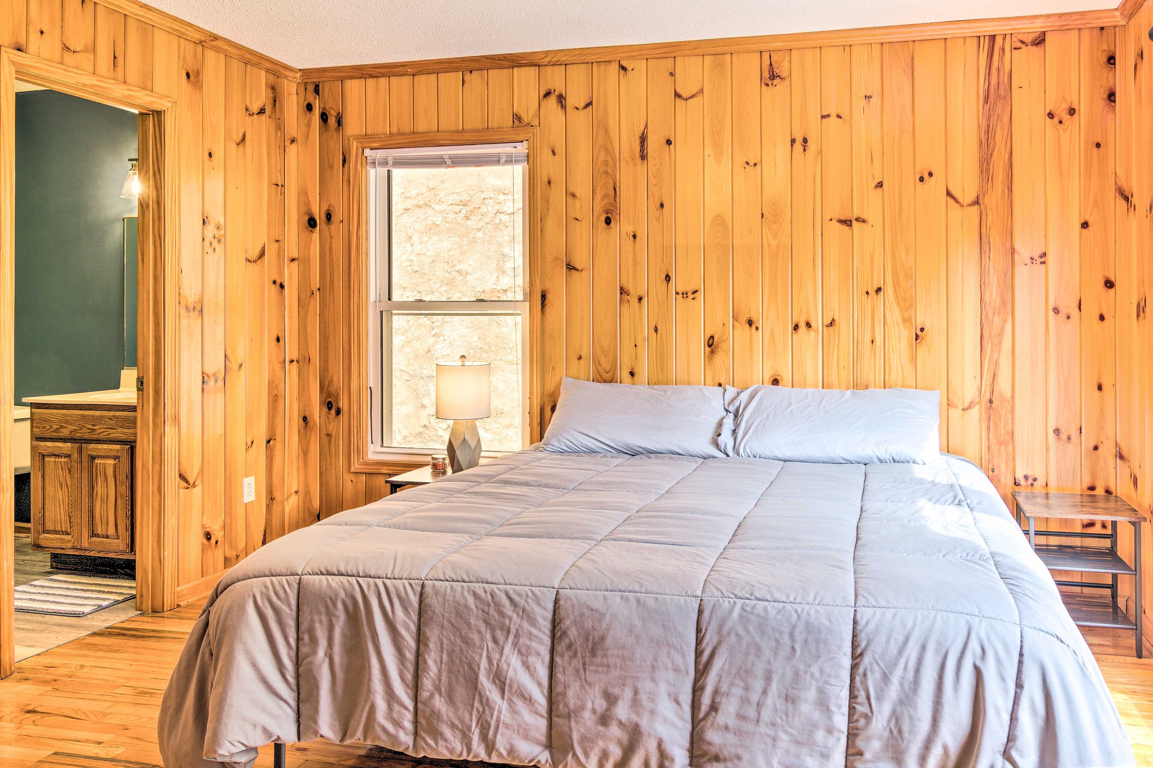 Bedroom 1 | Linens Provided