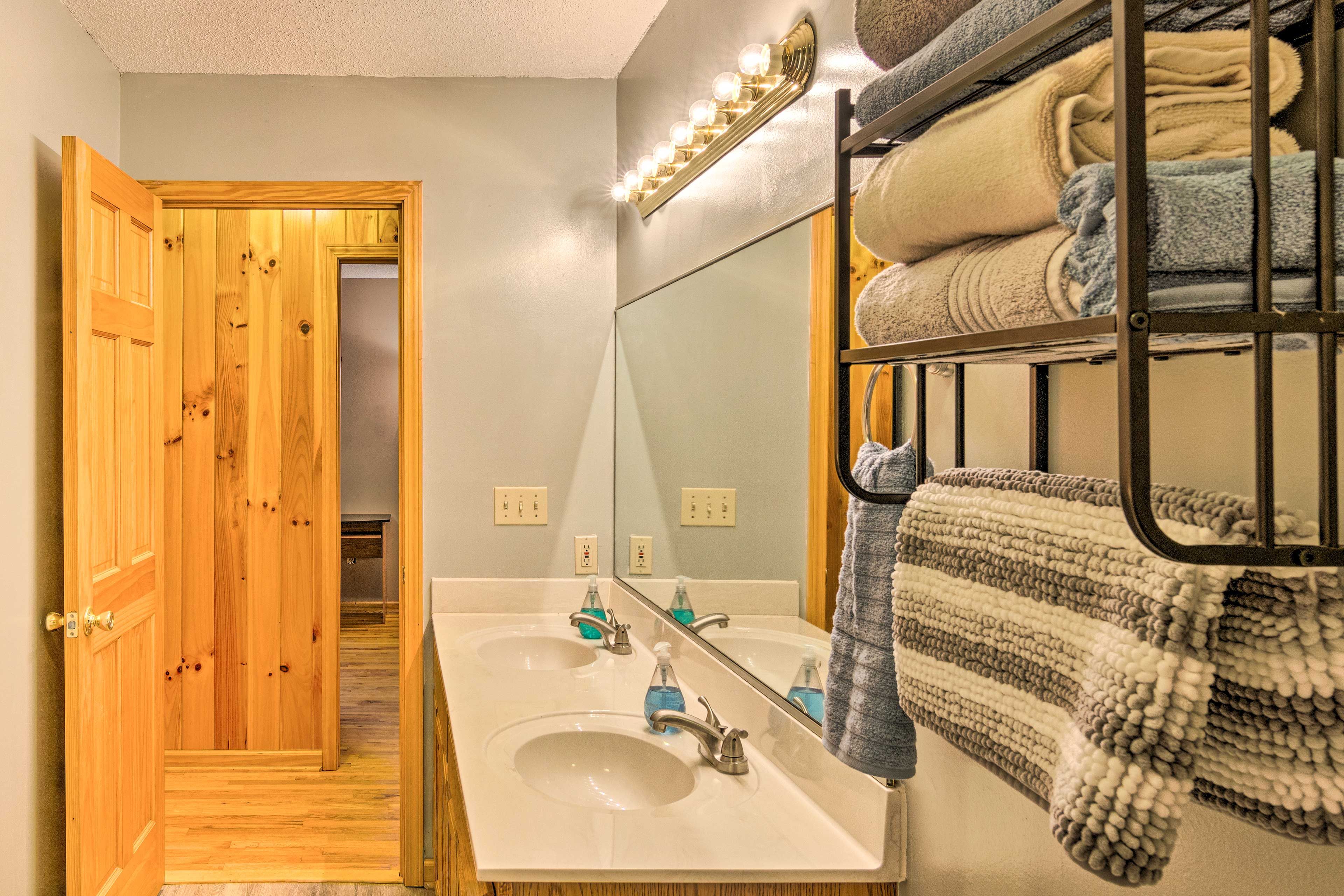 Full Bathroom | Main Level