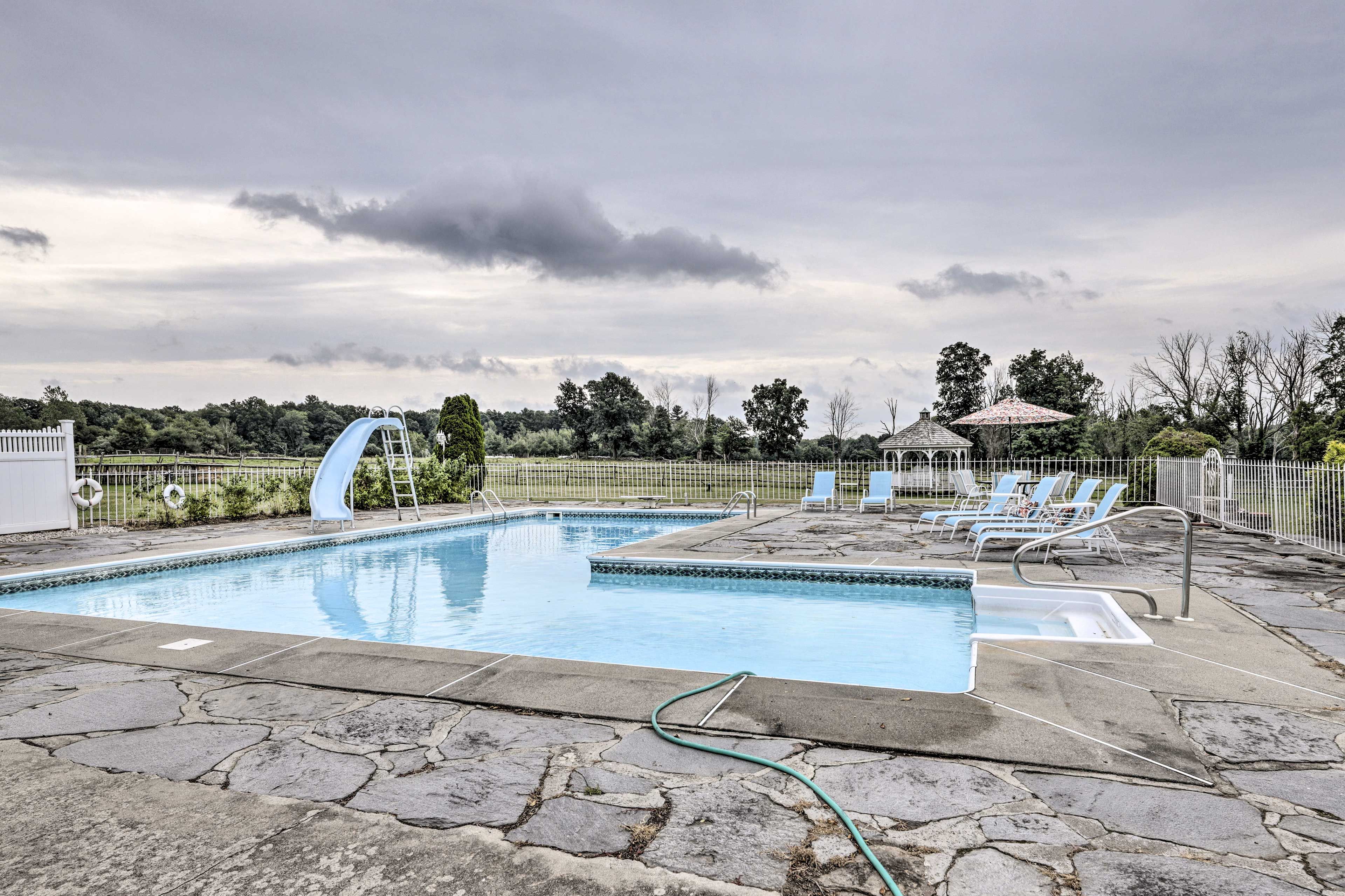 Bolton Vacation Rental | 5BR | 2.5BA | 3,000 Sq Ft | Stairs Required