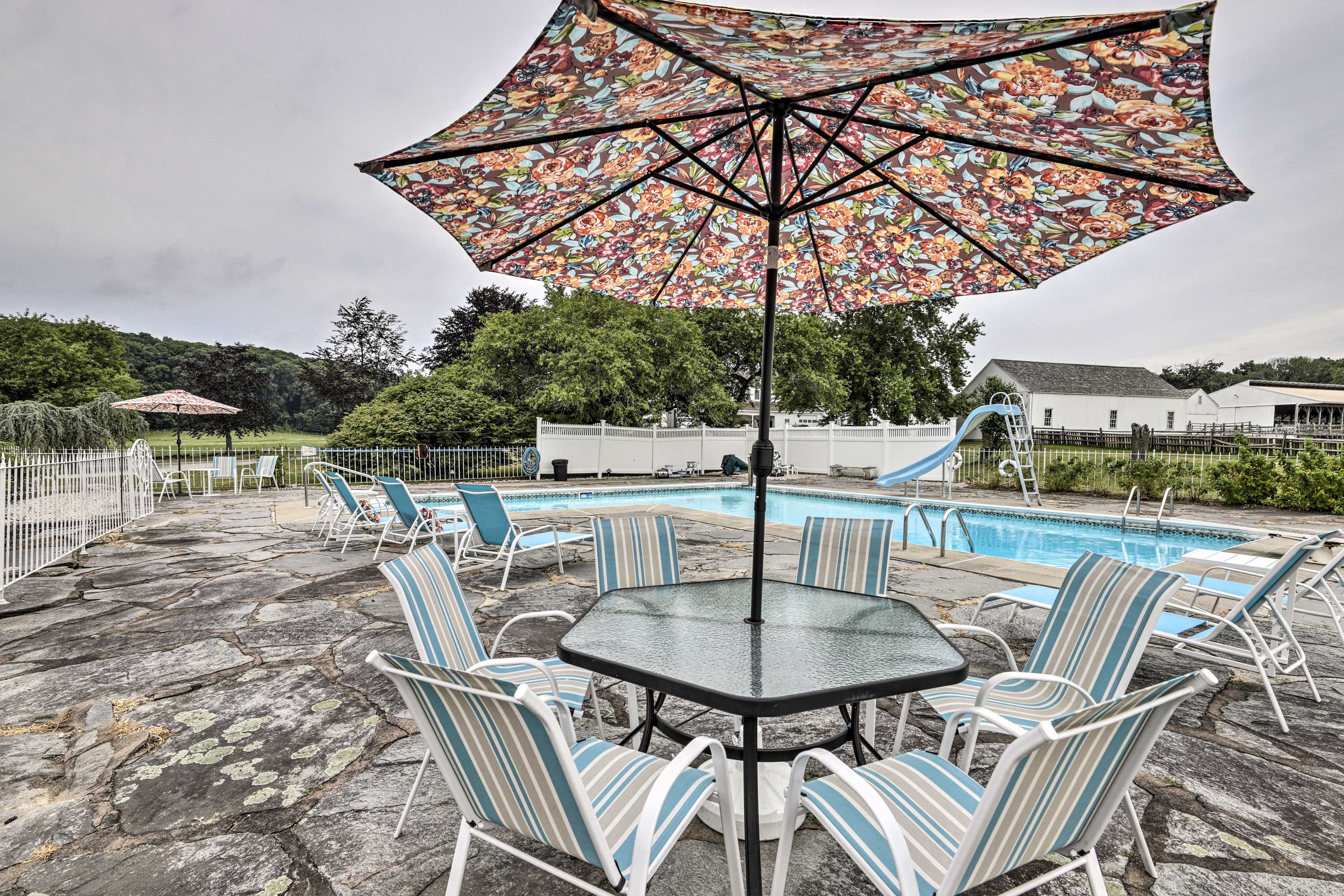 Seasonal Outdoor Pool (Memorial Day-Labor Day)