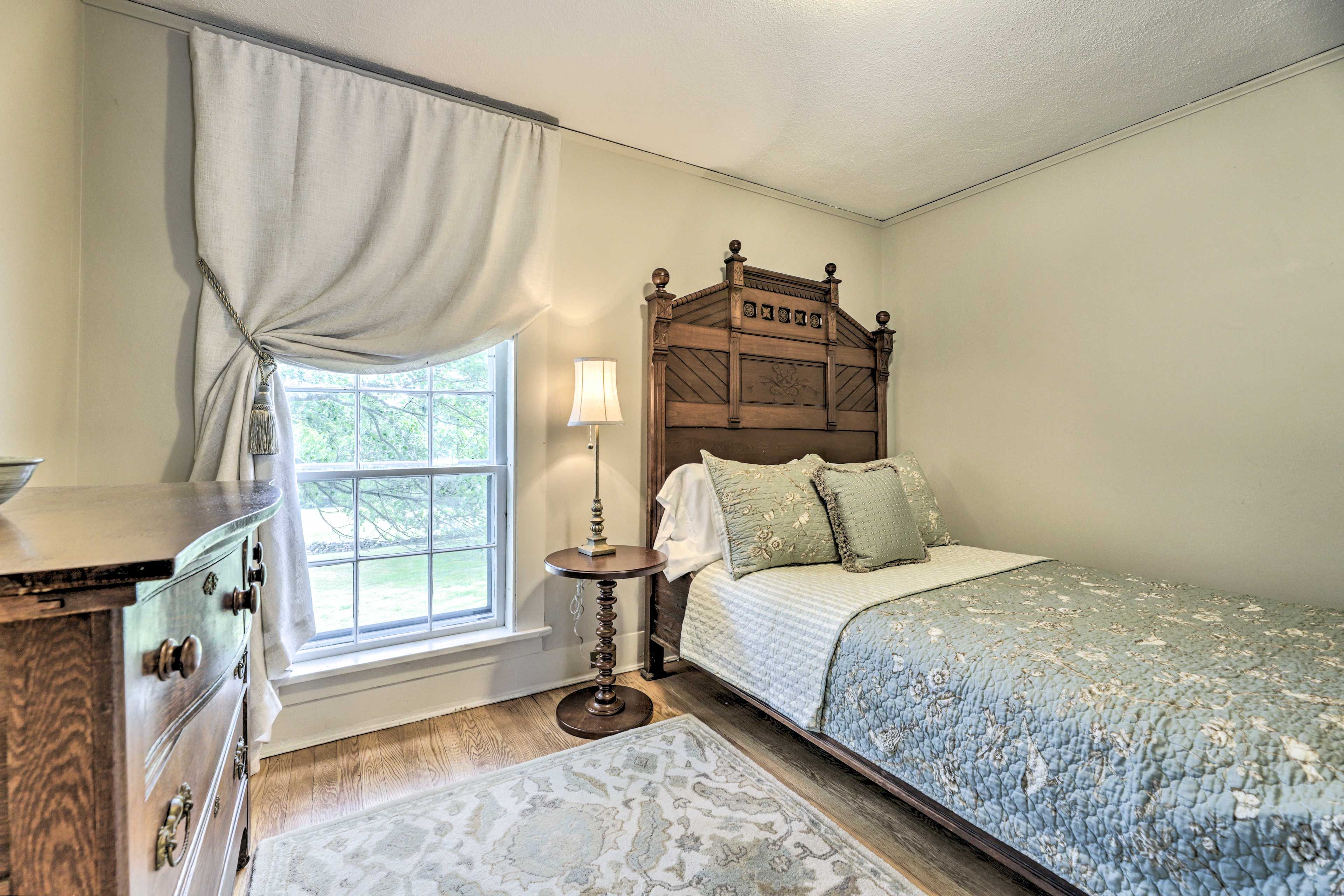 Bedroom 3 | Full Bed | 2nd Floor