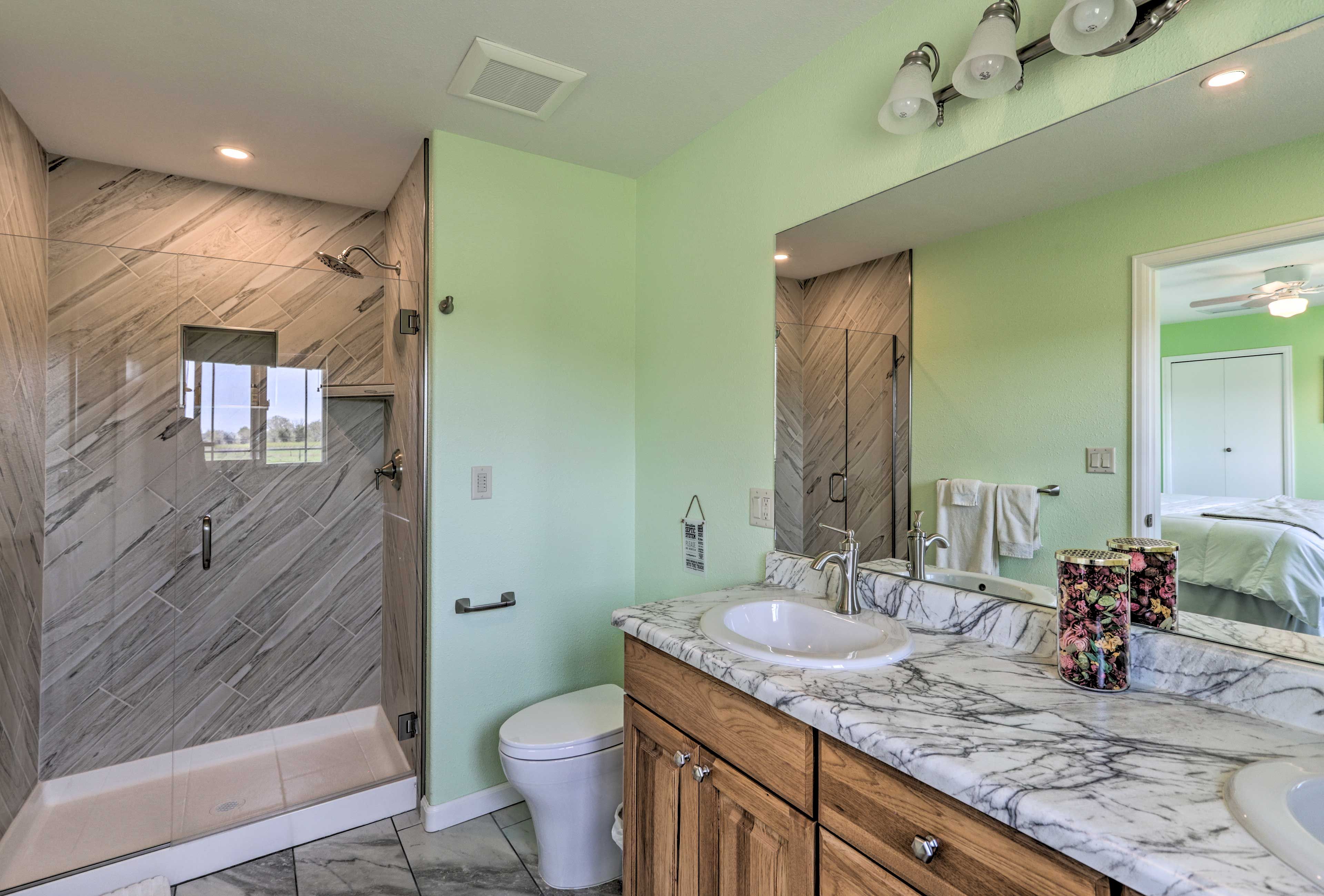 En-Suite Bathroom