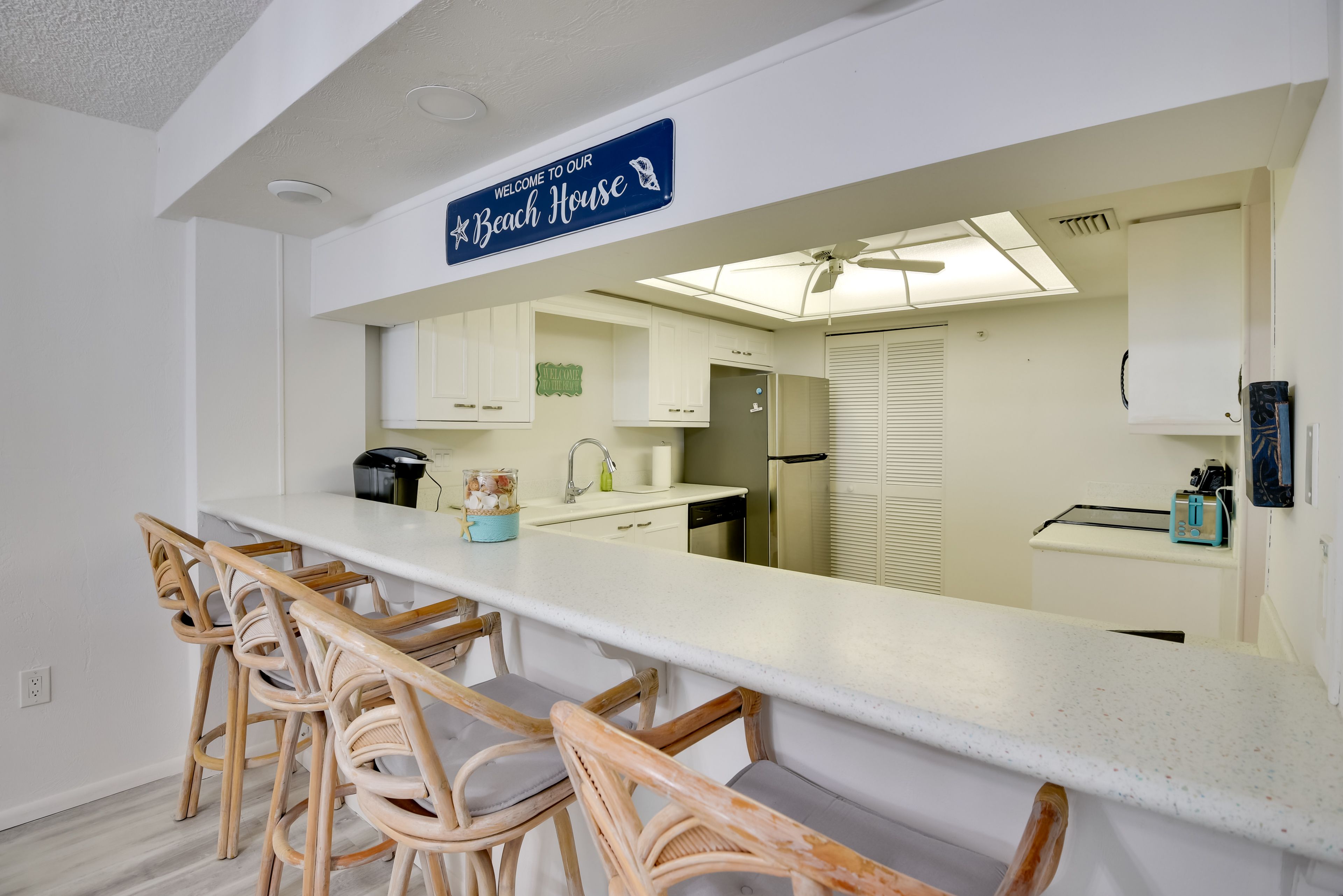 Kitchen | Fully Equipped | Cooking Basics | Coffee Maker | Dishware/Flatware