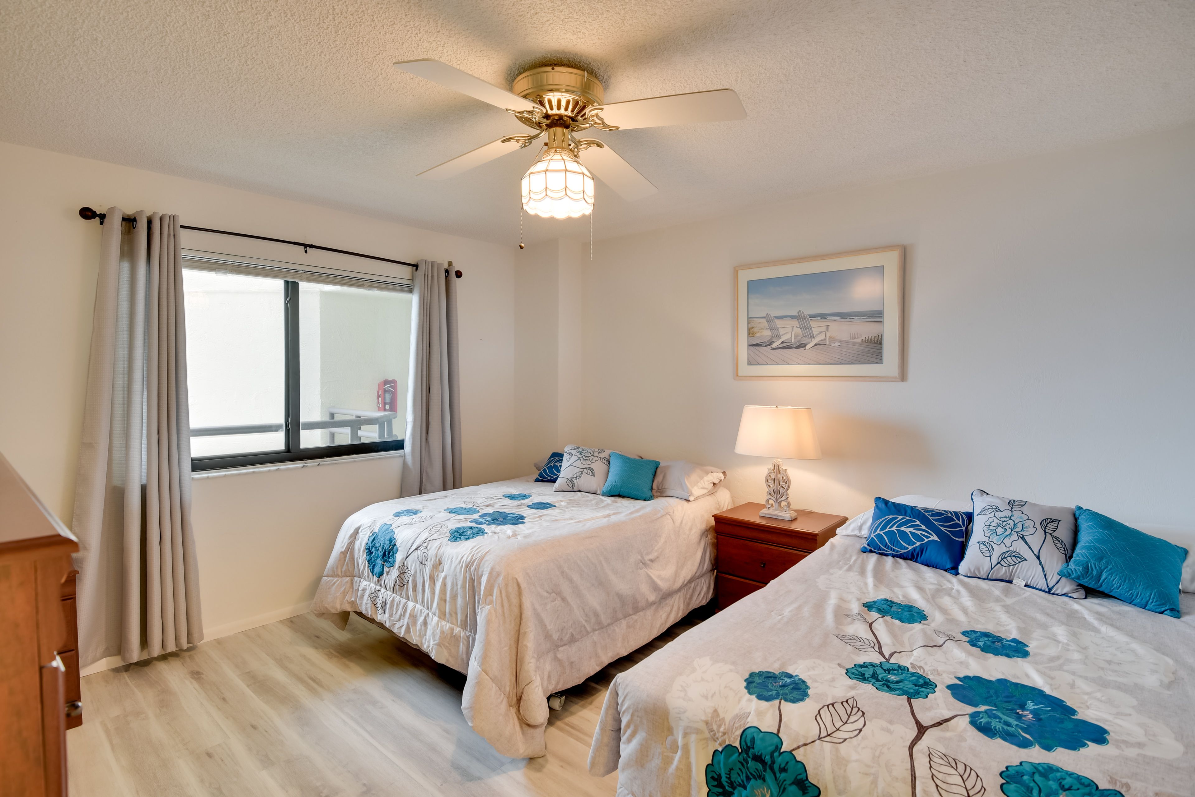 Bedroom 2 | Queen Bed | Full Bed