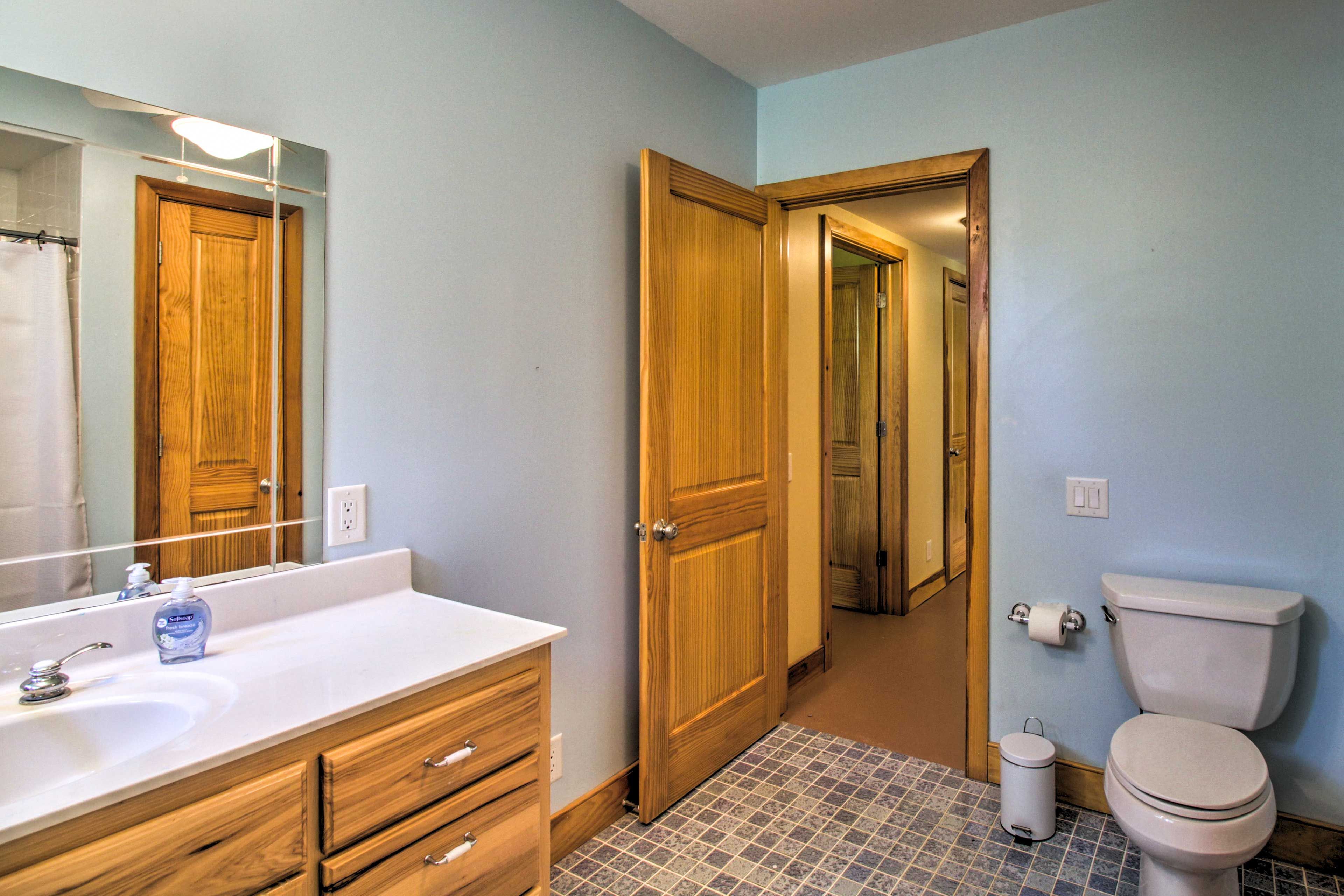 Full Bathroom