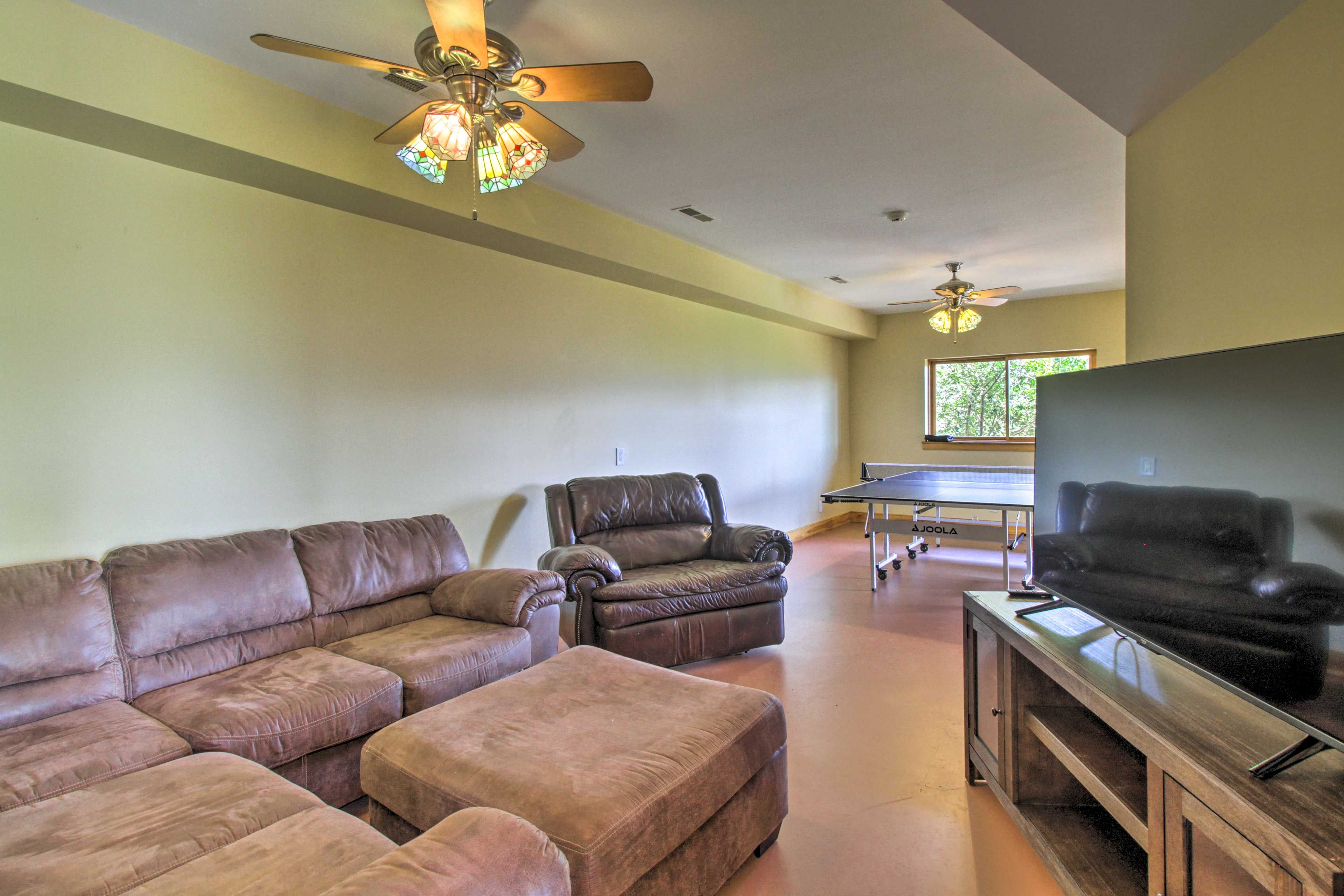 Game Room | Smart TV