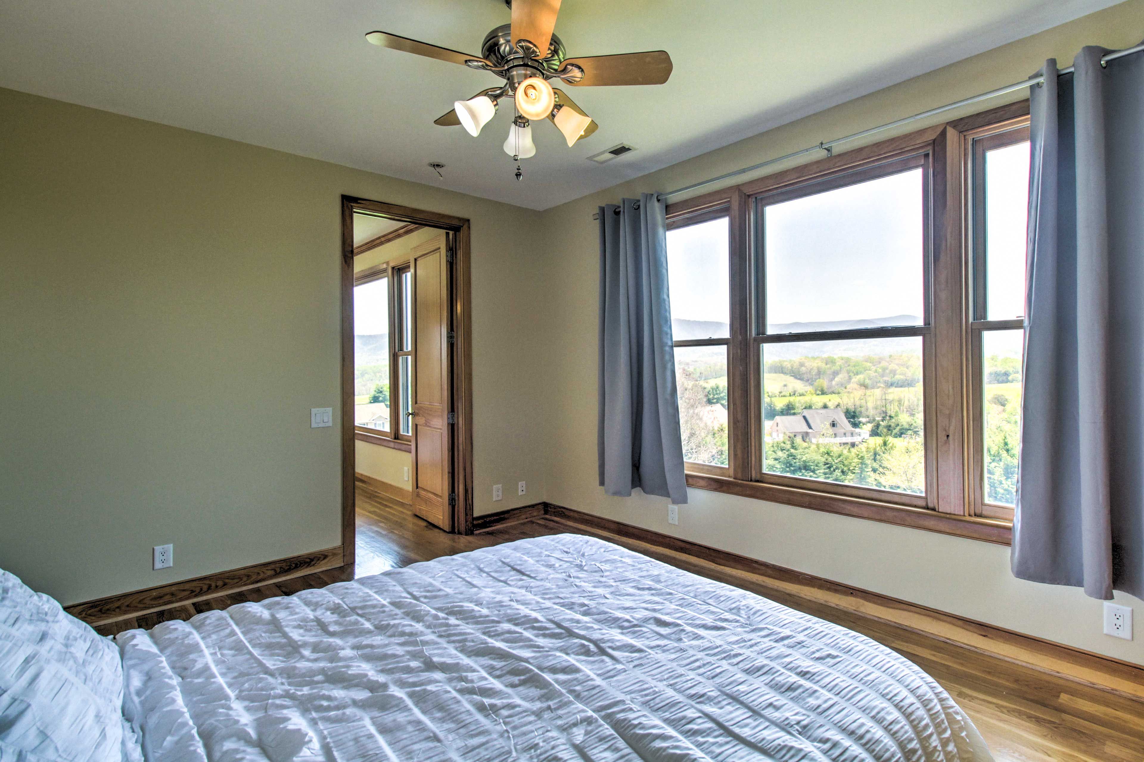 Bedroom 2 | 2nd Floor