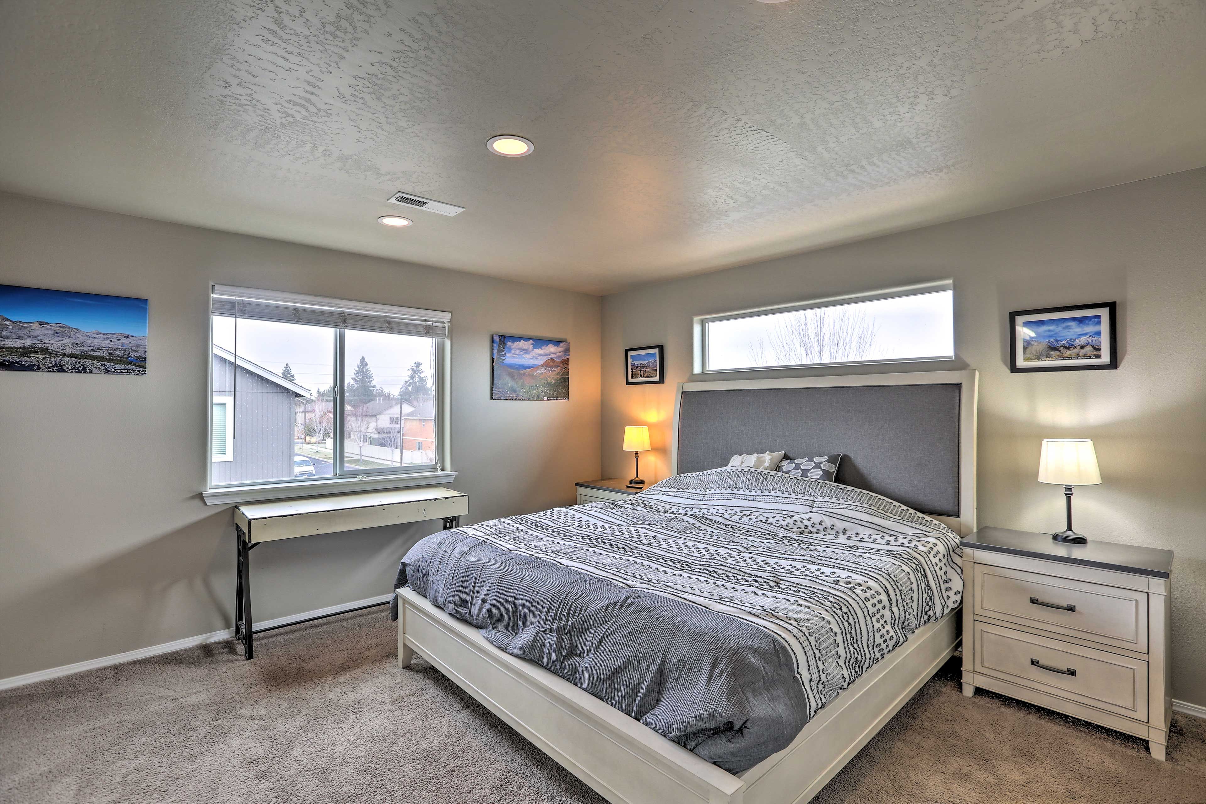 Bedroom 1 | King Bed | En-Suite Bathroom | Smart TV | 2nd Floor