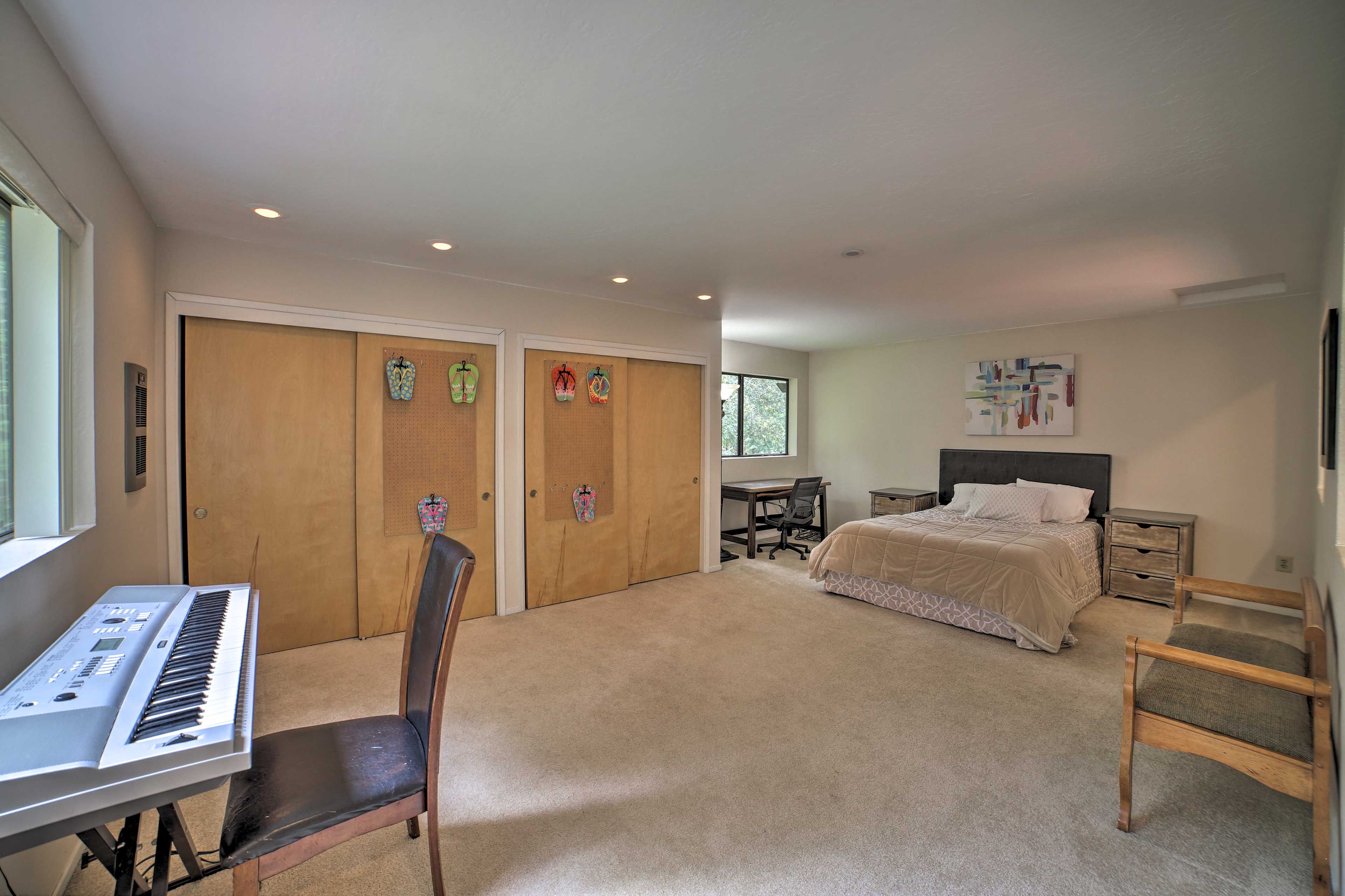 Loft | Queen Bed