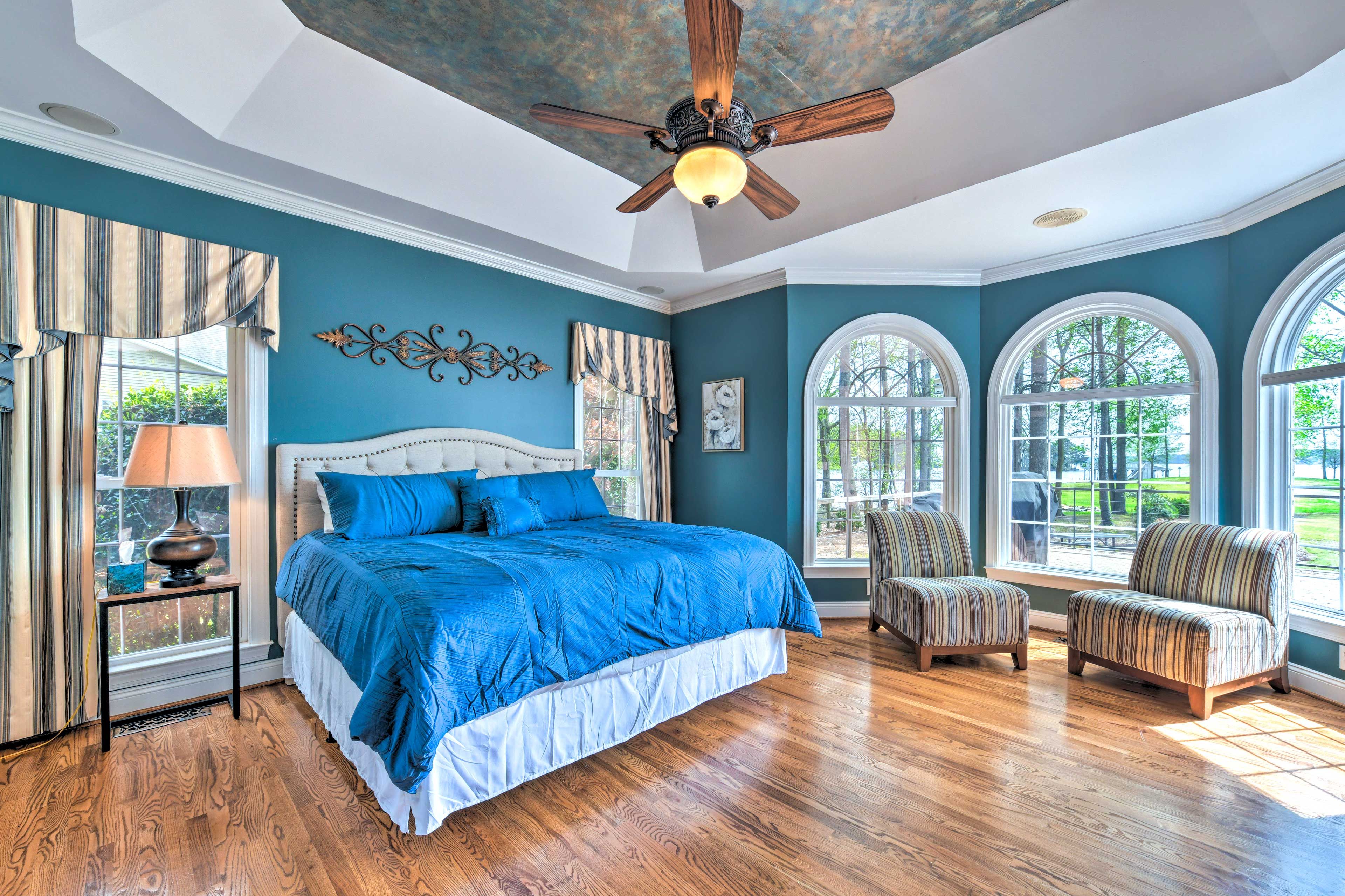 Bedroom 1 | 1st Floor | King Bed