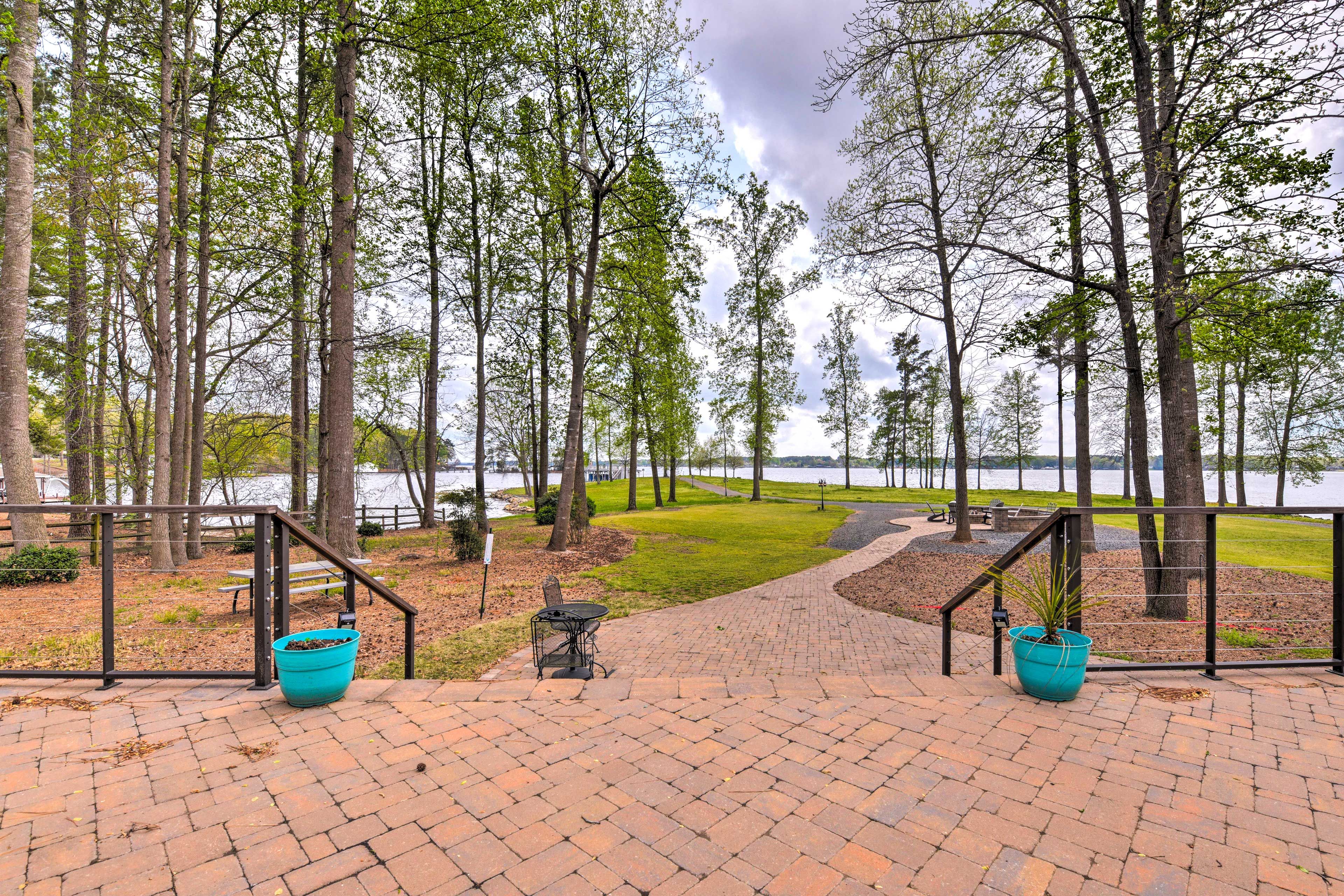 Furnished Deck