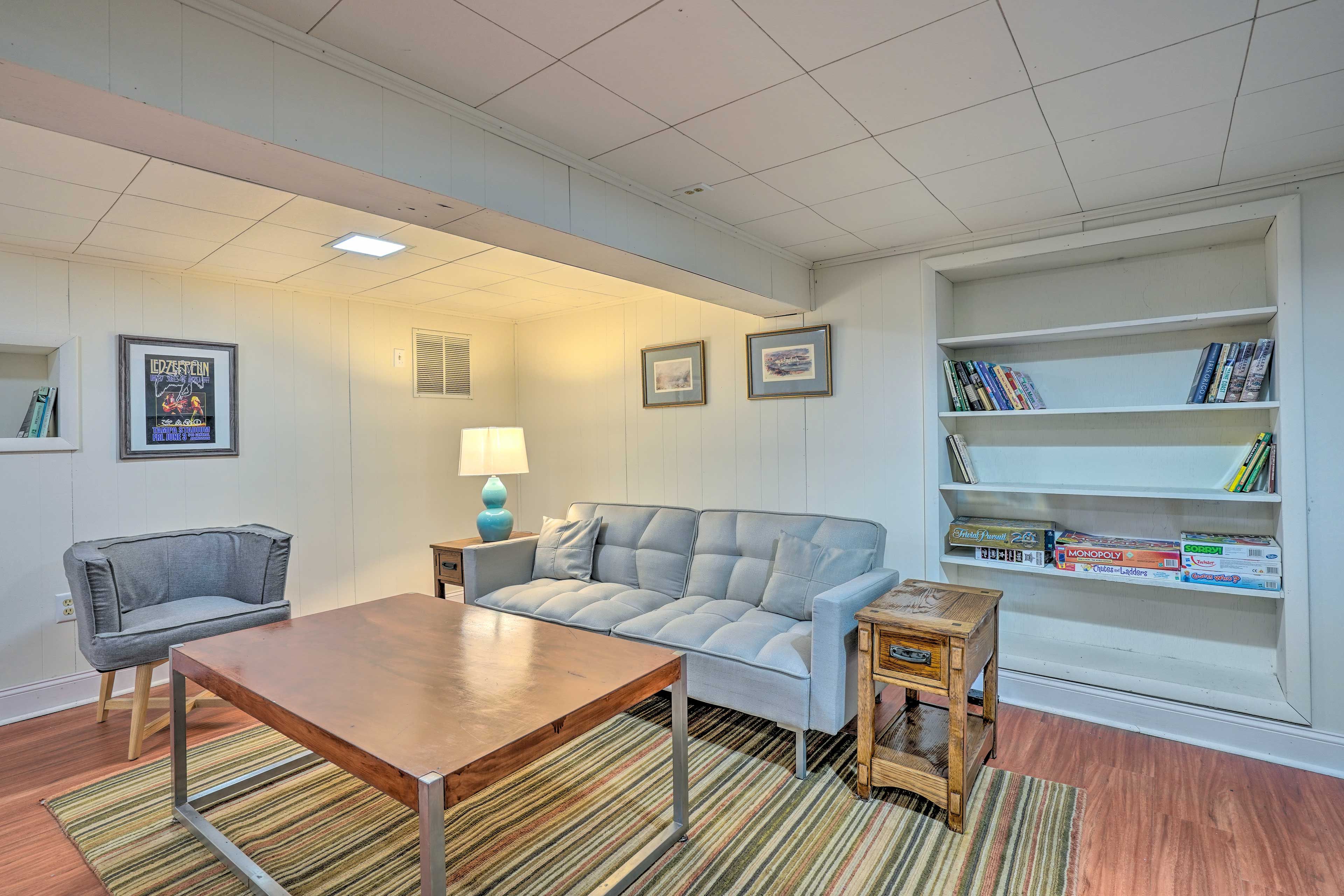 Lower Living Room | Twin Sleeper Sofa