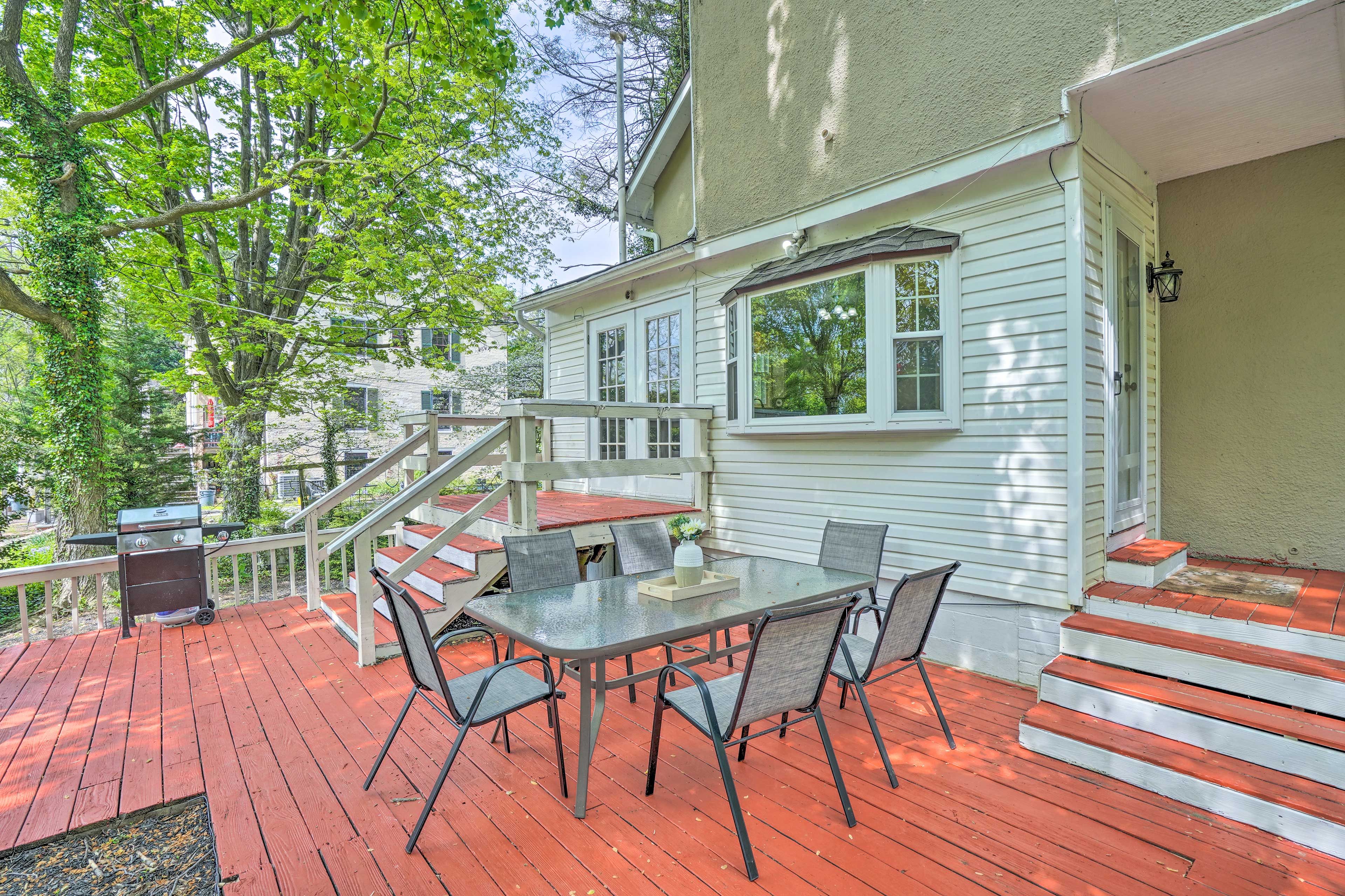 Deck | Gas Grill