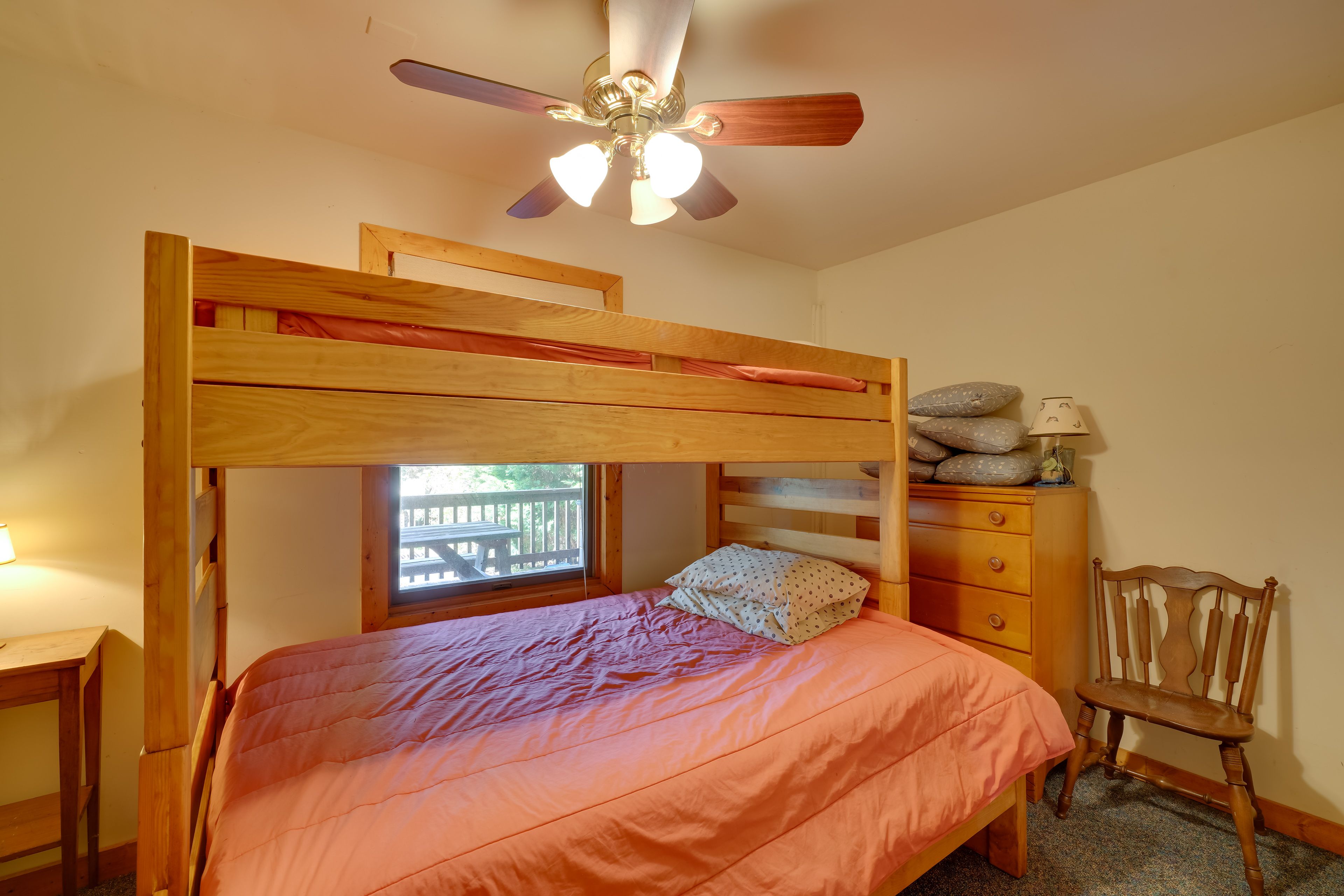 Bedroom 4 | Twin/Full Bunk Bed | 1st Floor
