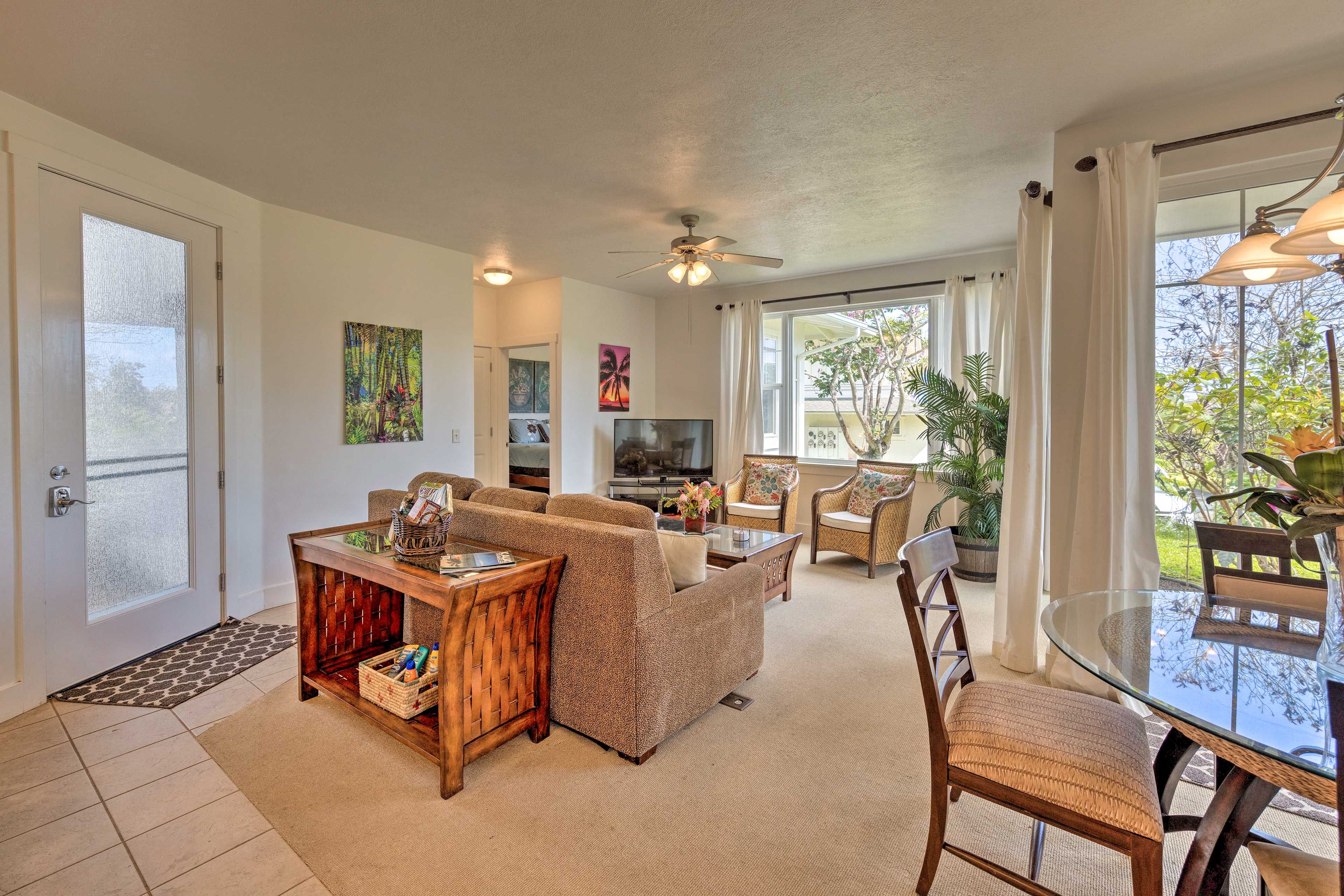 Living Area | Free WiFi