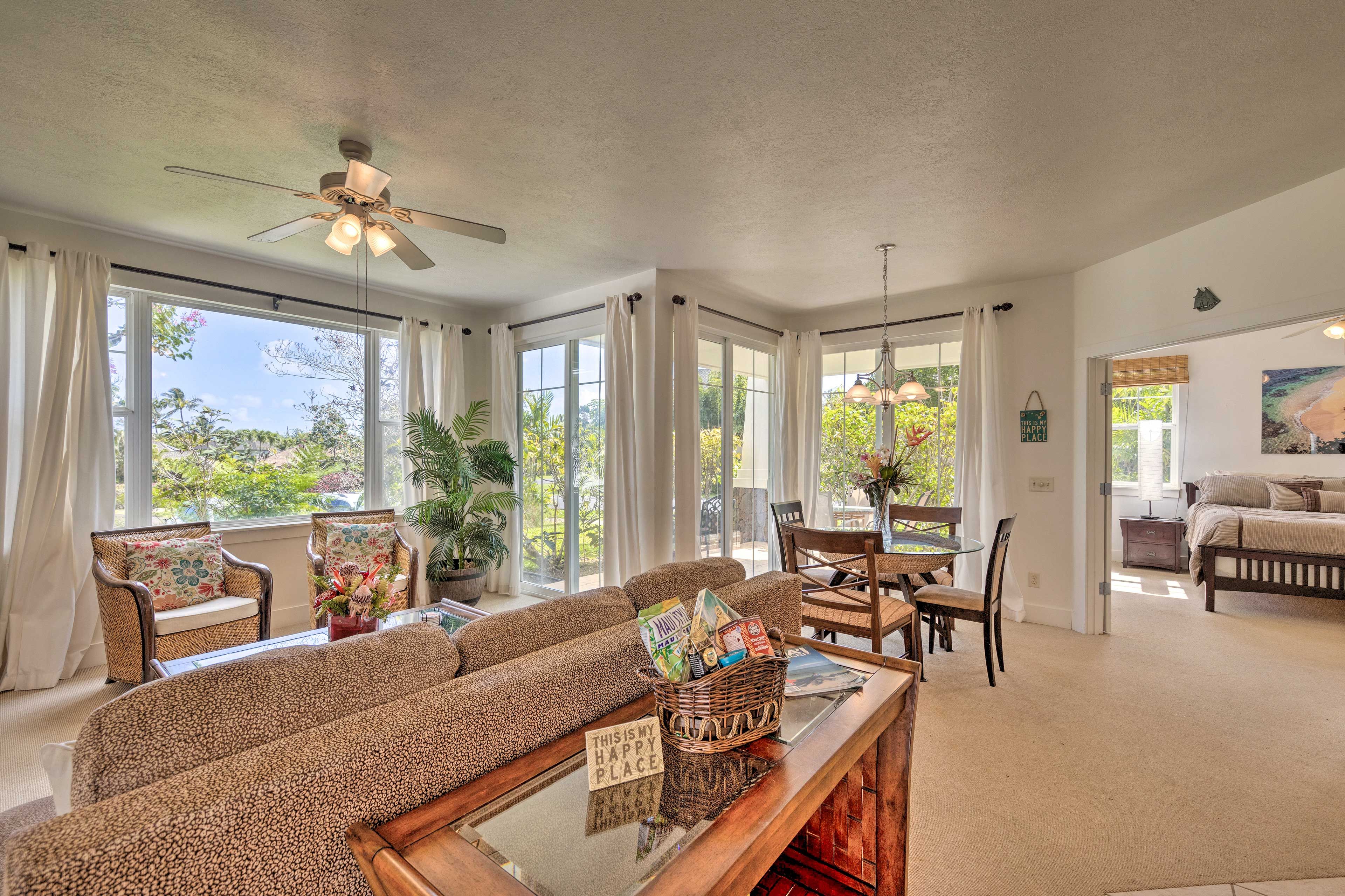 Living Area | Smart TVs | Cable | Roku