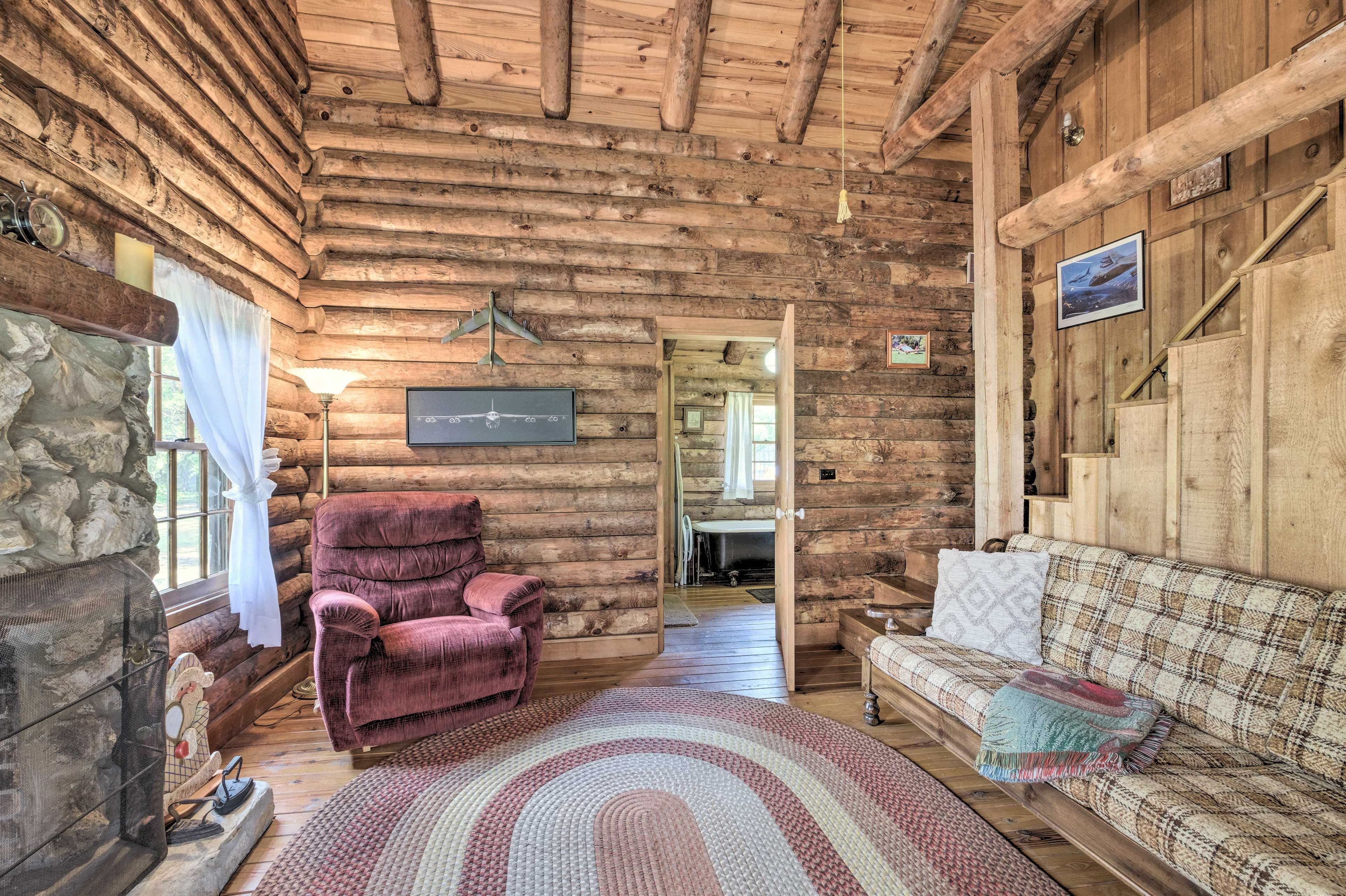 Living Room | Central A/C + Heating