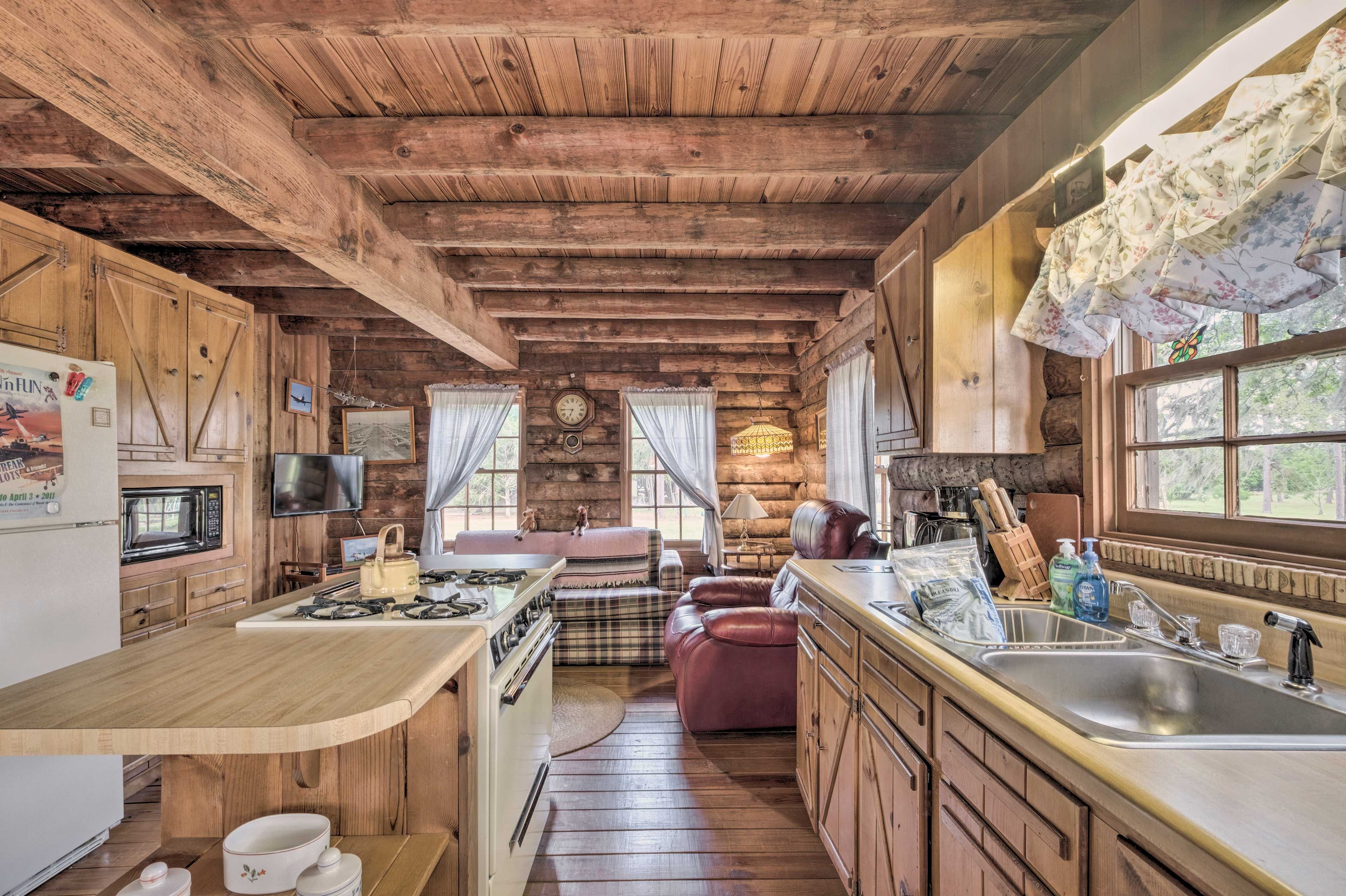 Kitchen | Trash Bags + Paper Towels