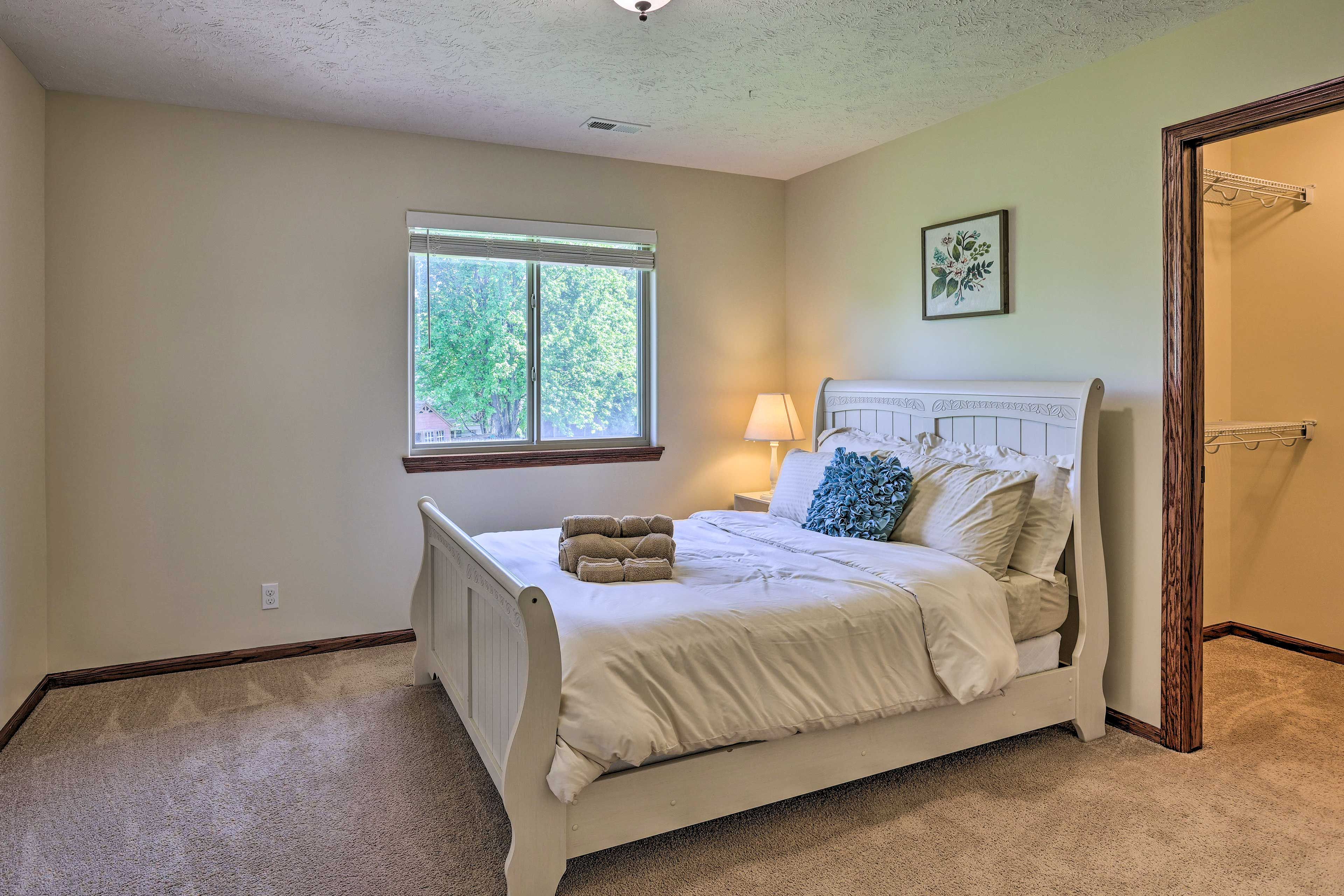 Bedroom 2 | Full Bed | 2nd Floor