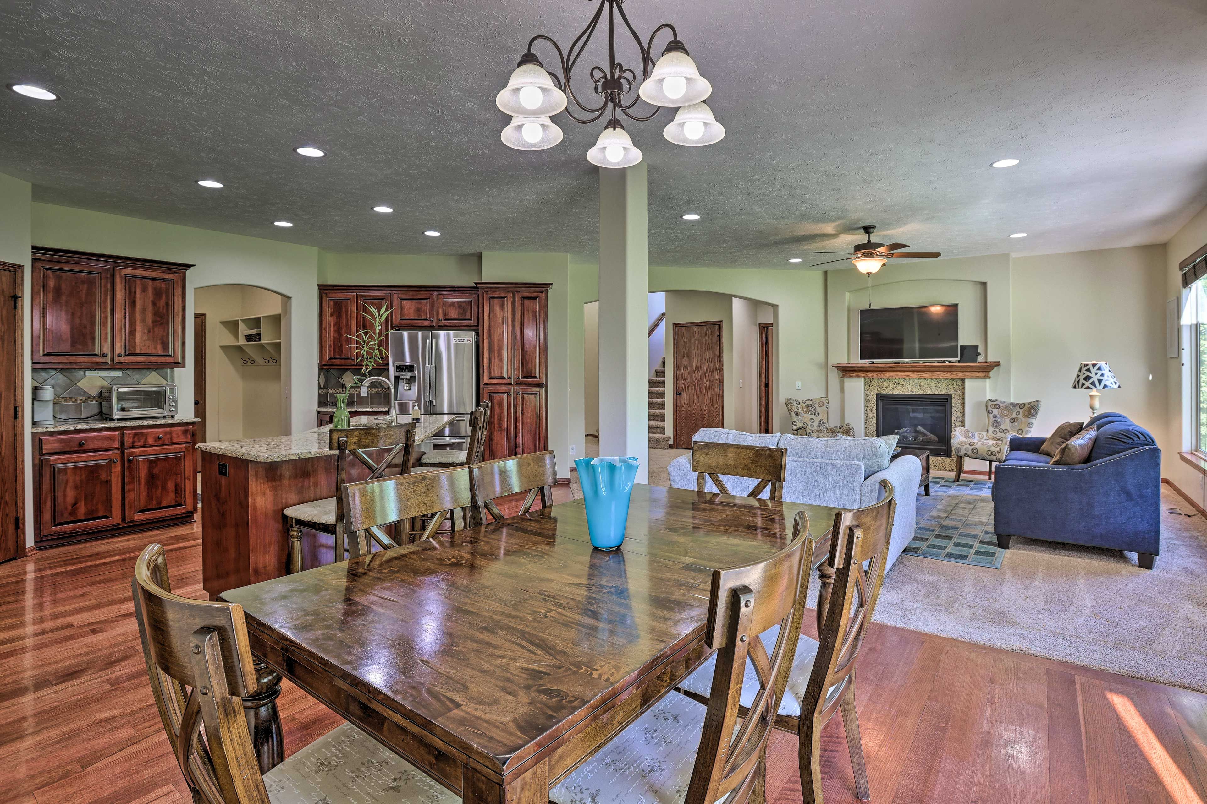 Dining Area | Dishware & Flatware