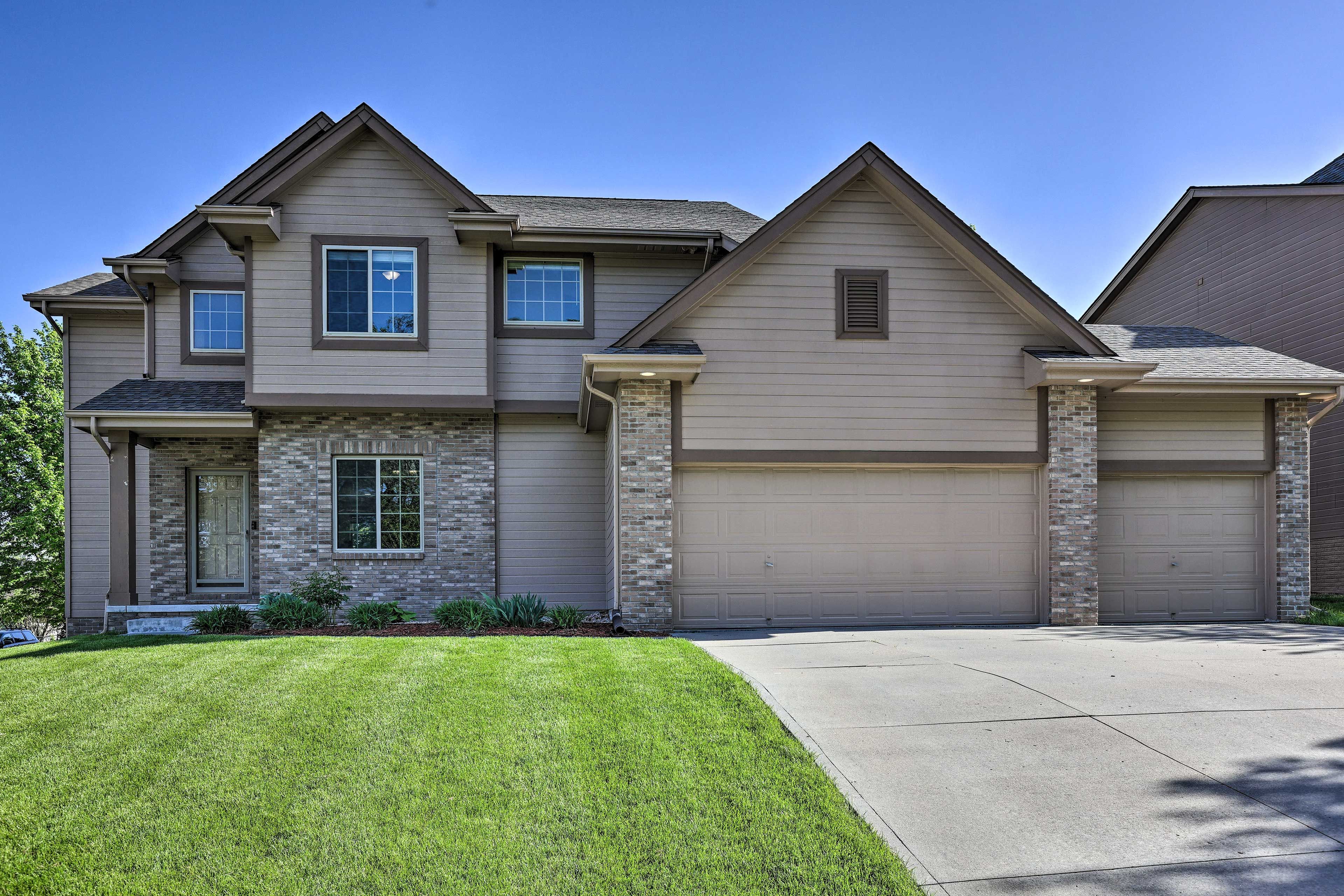 Property Exterior | Free WiFi