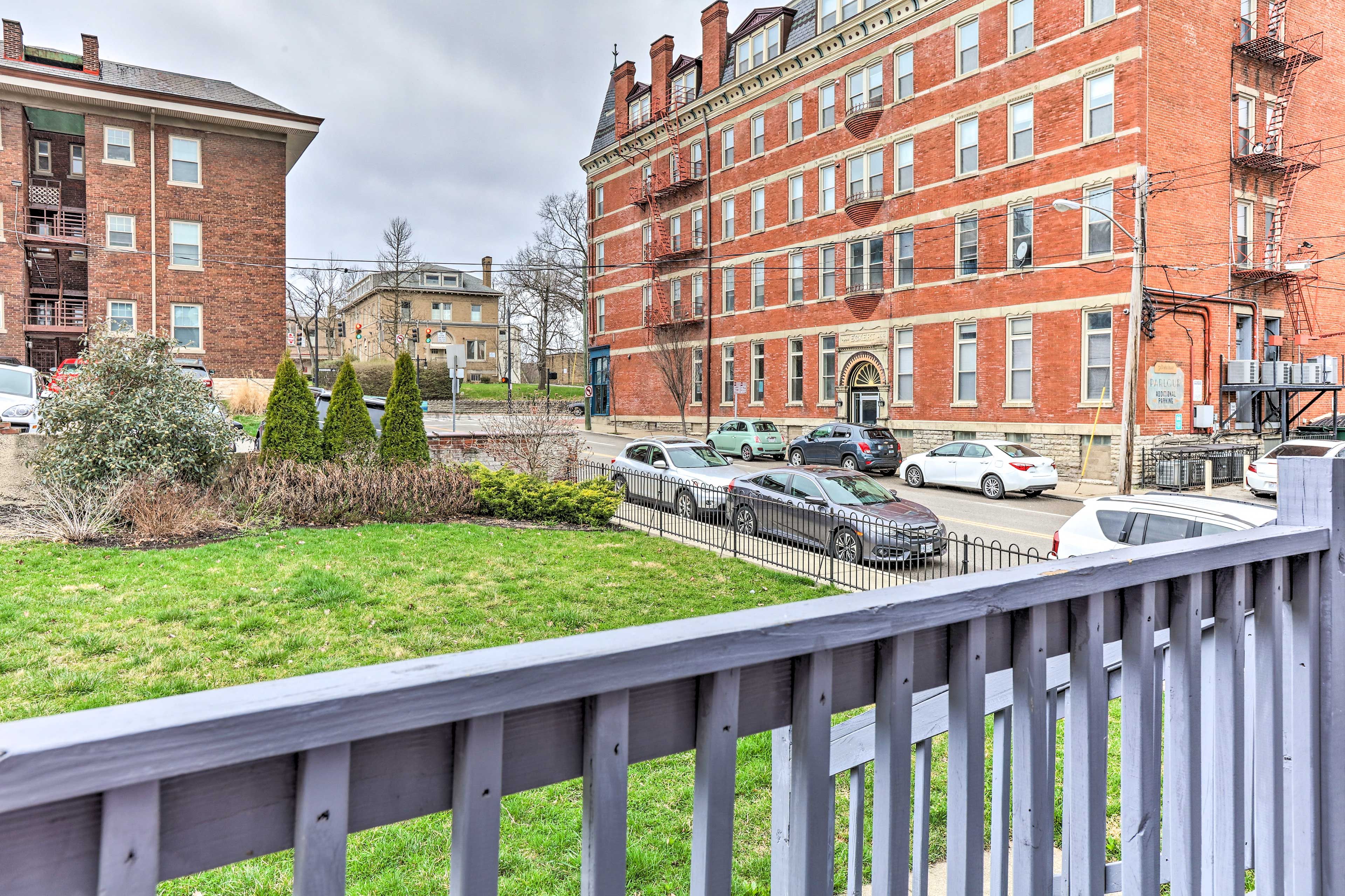 Deck | Free Street Parking (First-Come, First-Served)