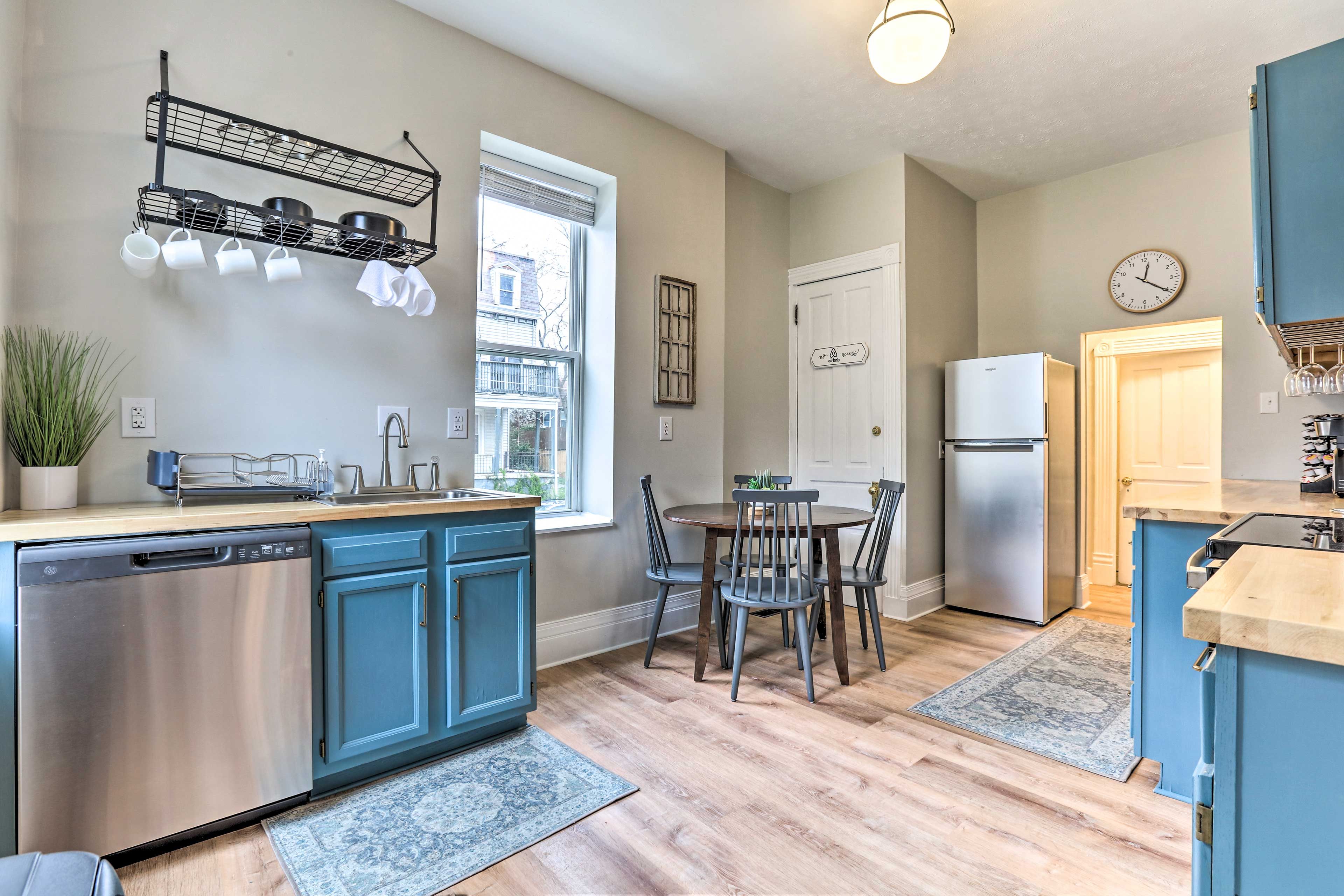 Kitchen | Microwave | Toaster | Toaster Oven