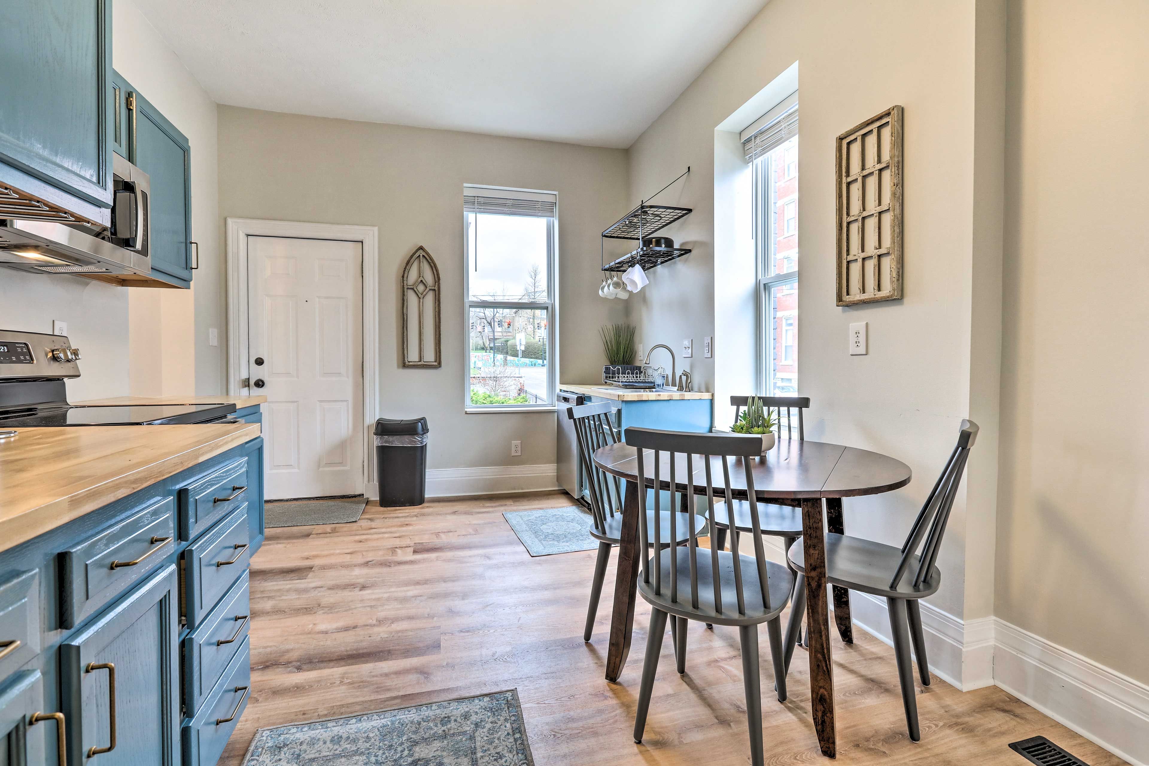 Kitchen | Snacks | Ice Maker | Trash Bags | Paper Towels