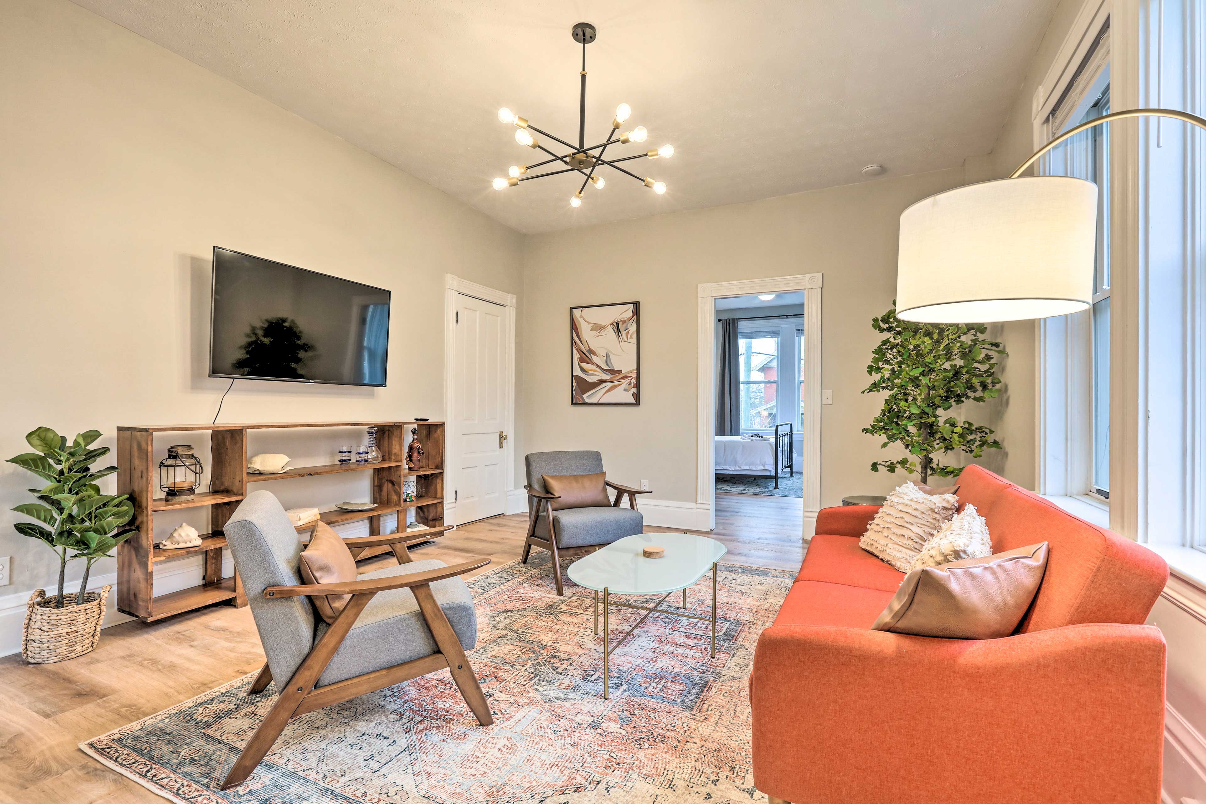 Cincinnati Vacation Rental | 1BR | 1BA | Stairs to Access | 1,100 Sq Ft