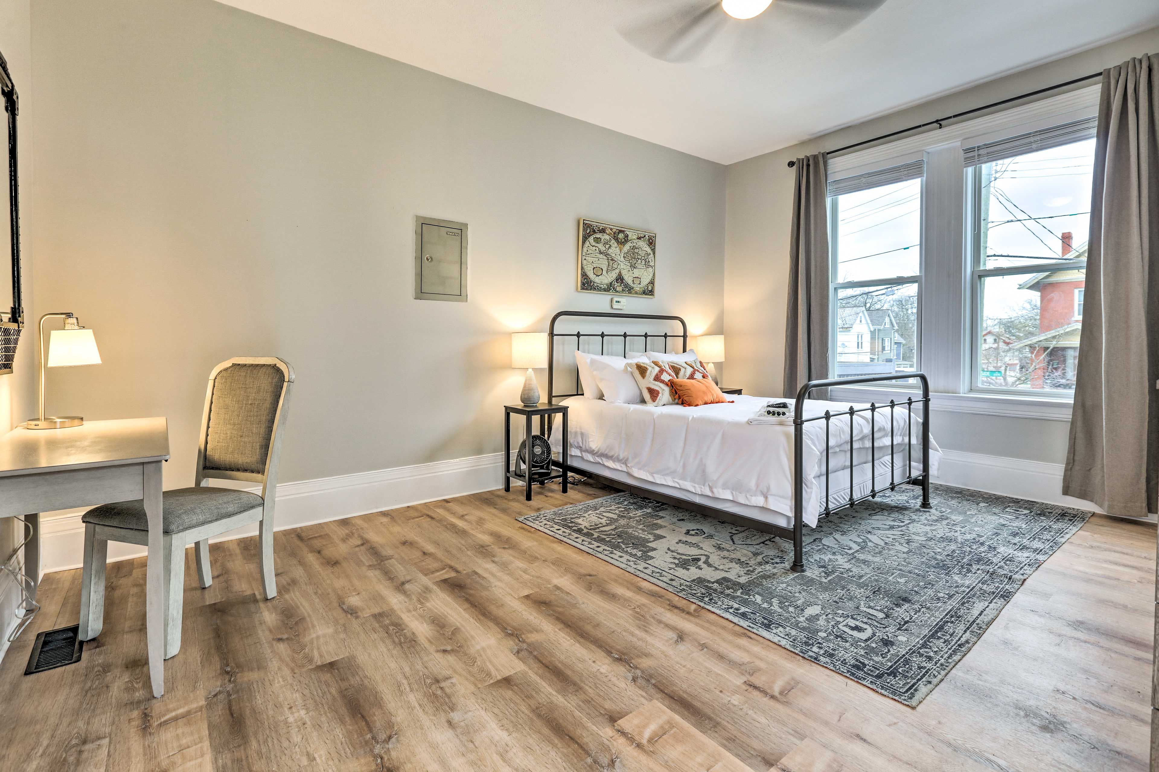 Bedroom | Laptop Friendly