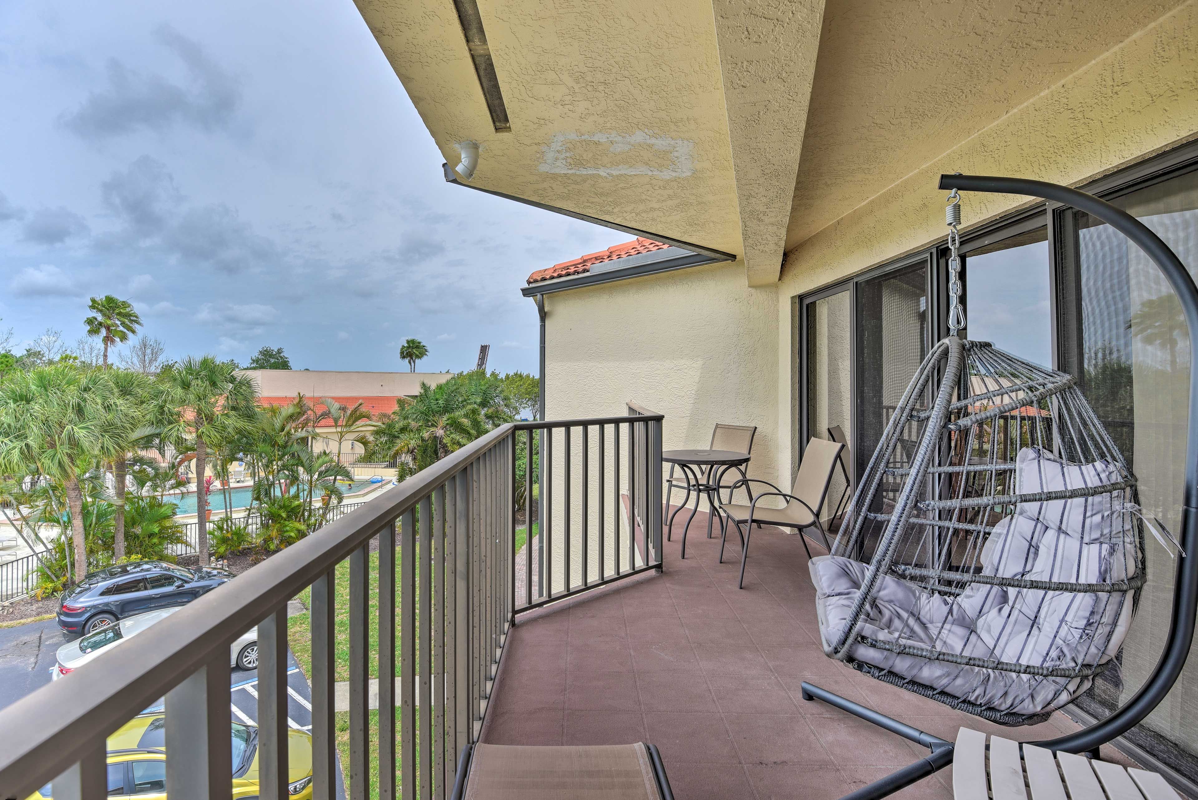 Condo Exterior | 3 Furnished Balconies