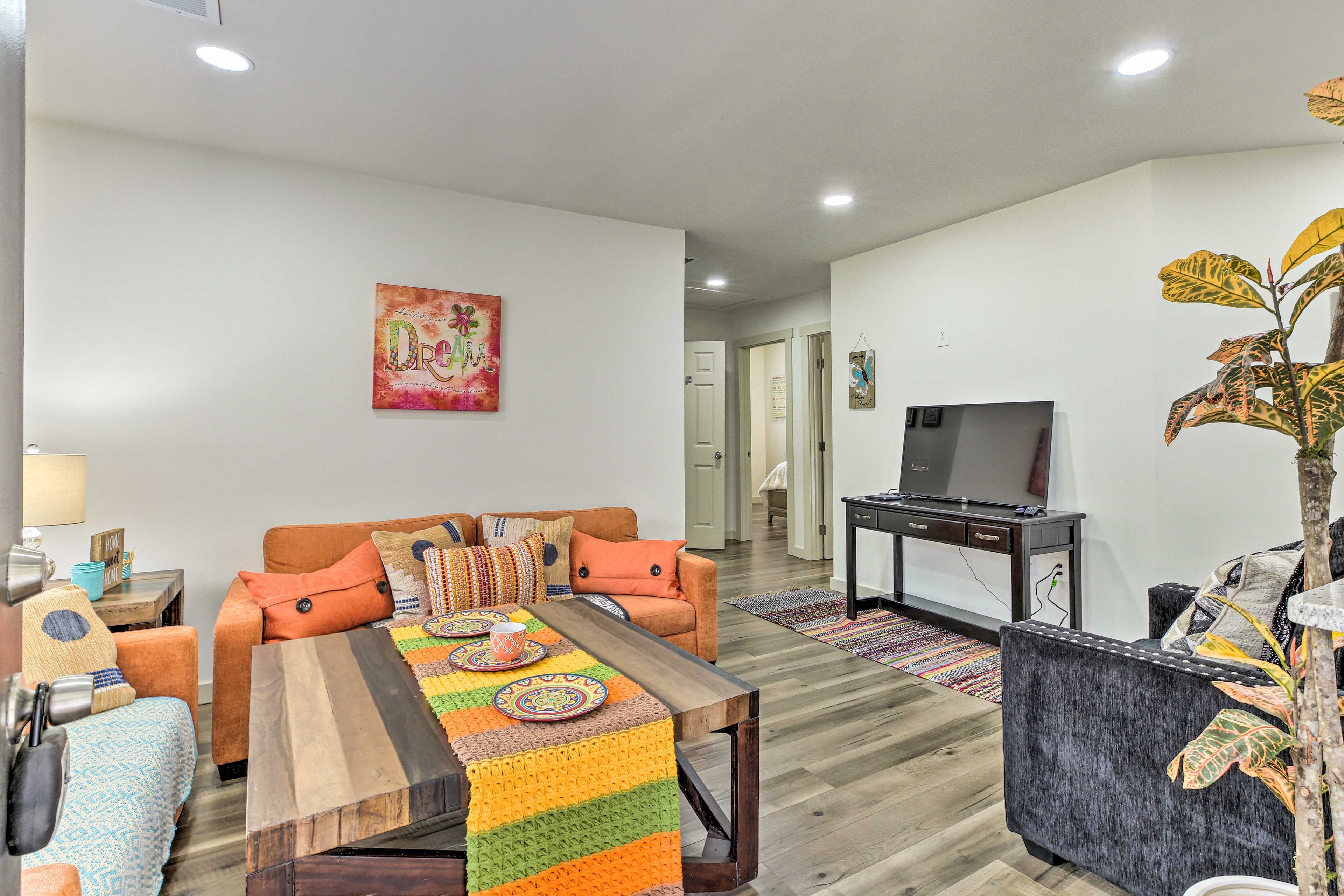 Living Room | Smart TV