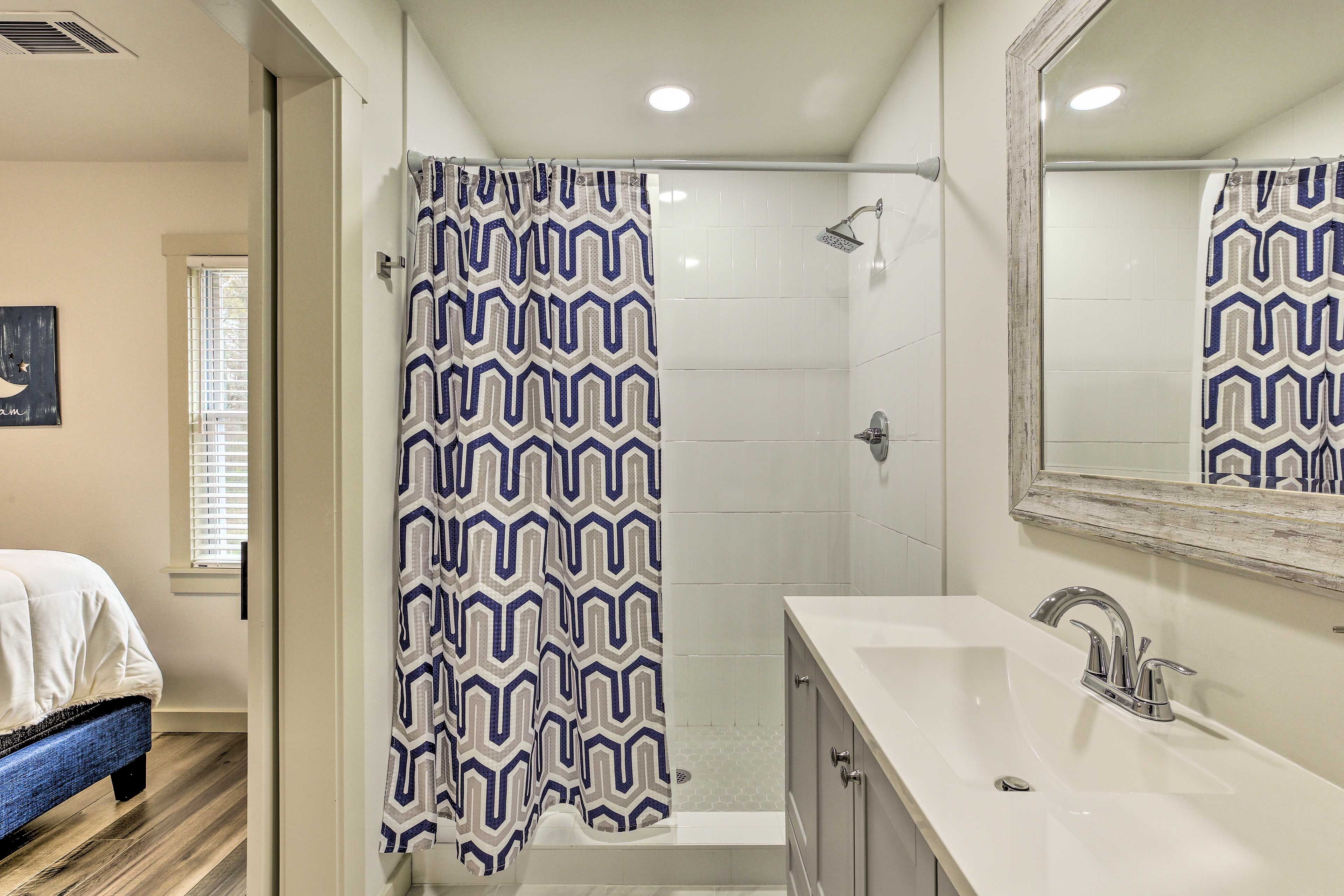 Full En-Suite Bathroom