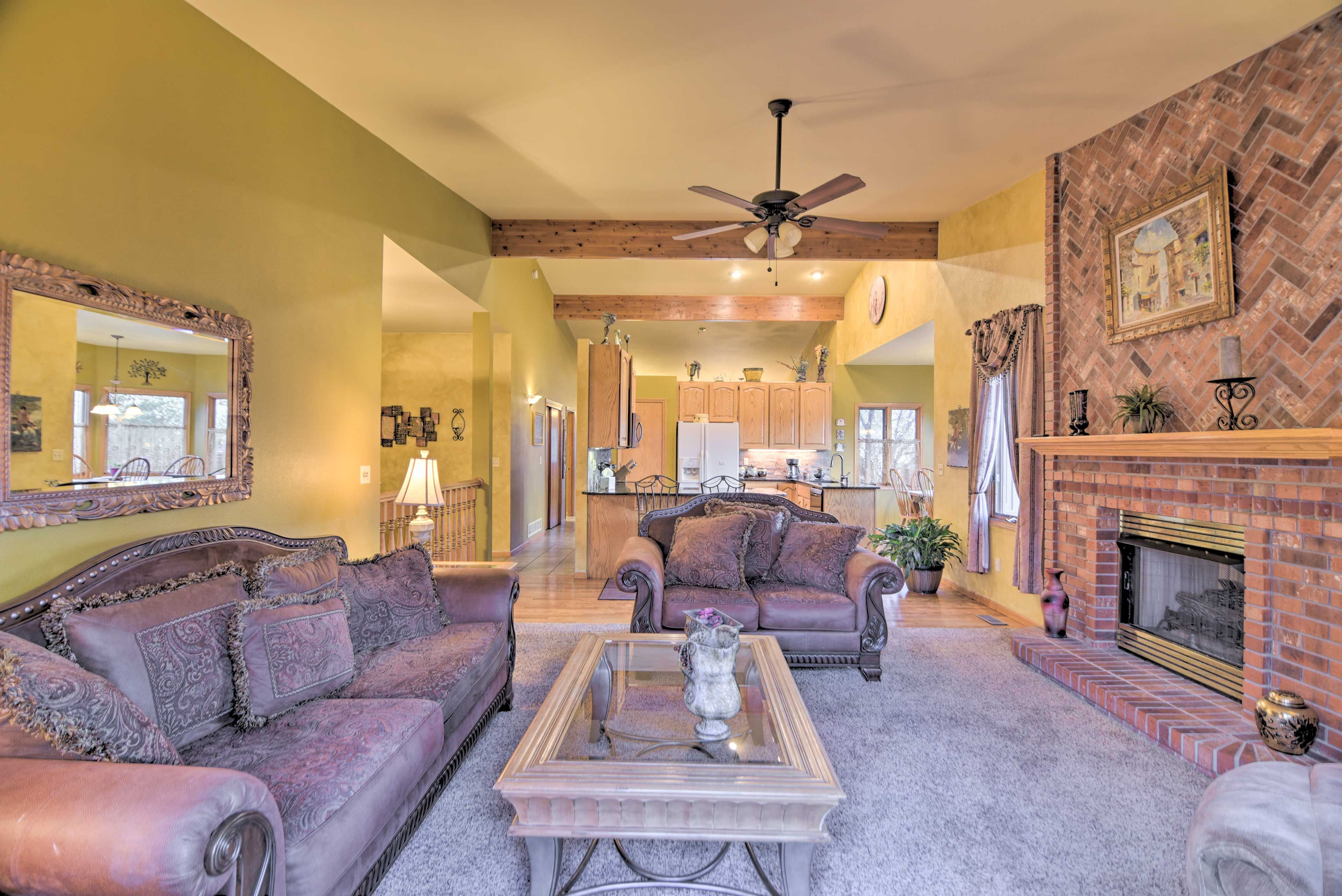 Living Room | Main Level | Gas Fireplace