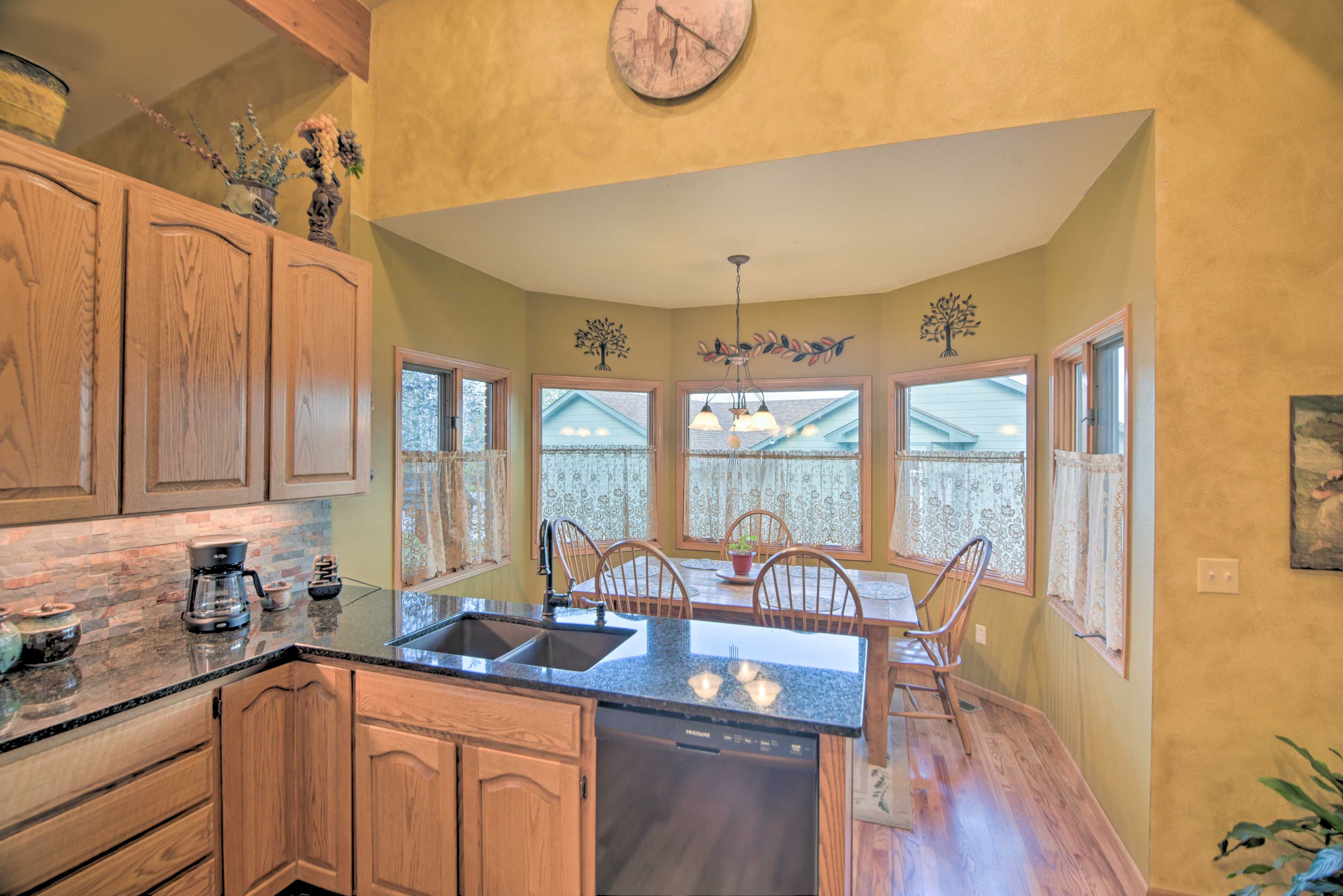 Kitchen | Dining Area | Blender