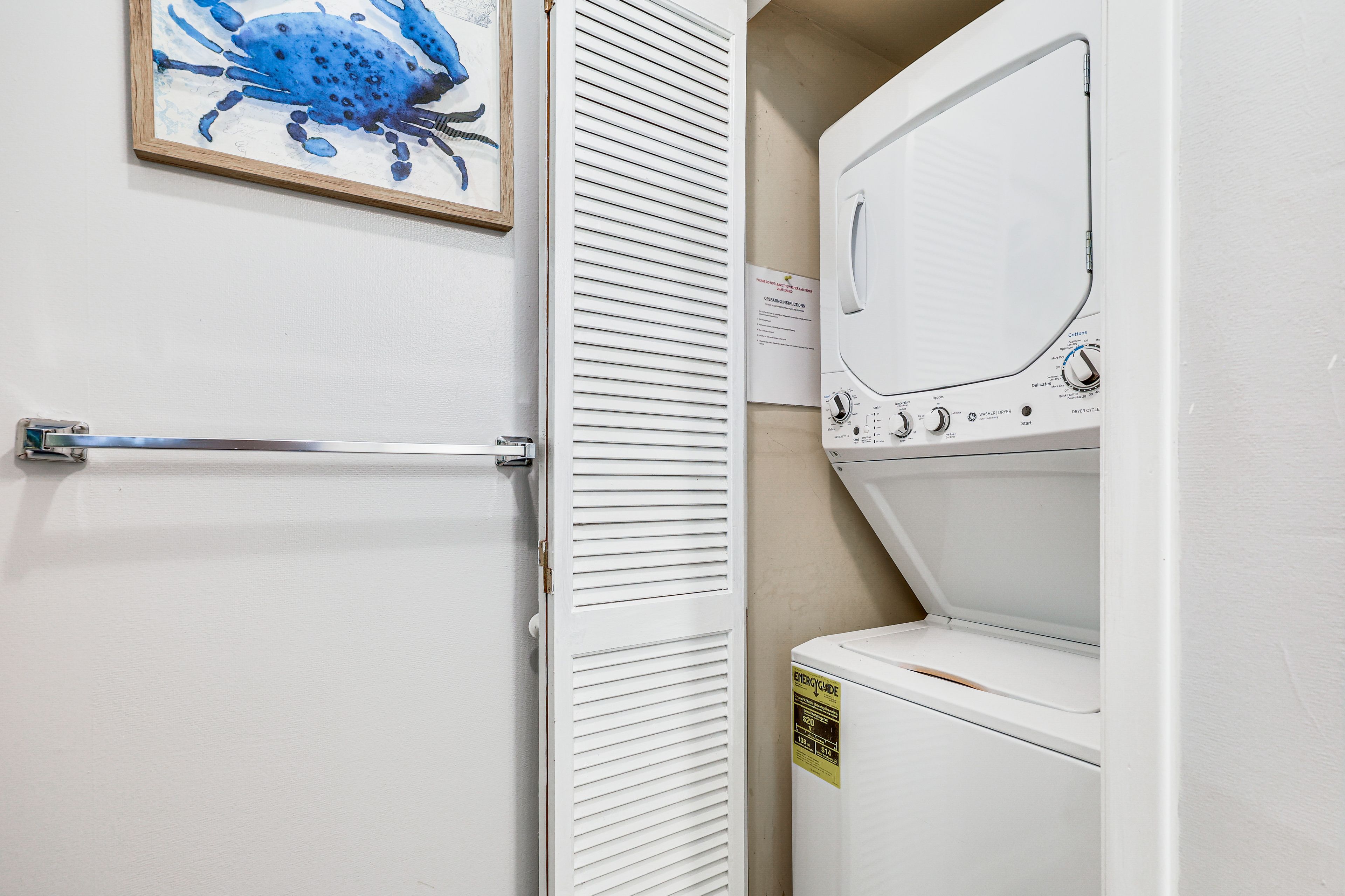 Full Bathroom | Laundry Closet
