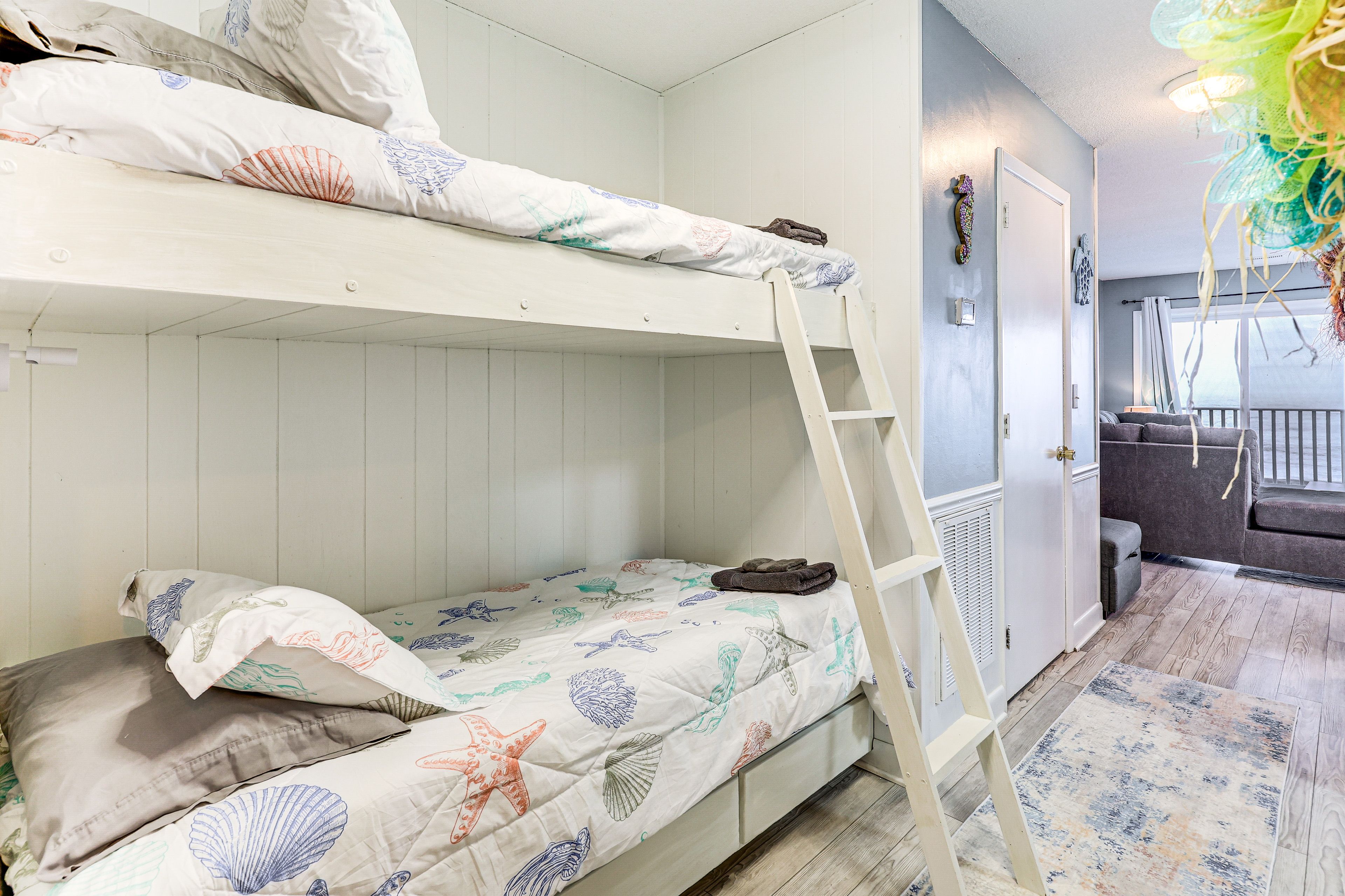 Hallway | Twin Bunk Bed