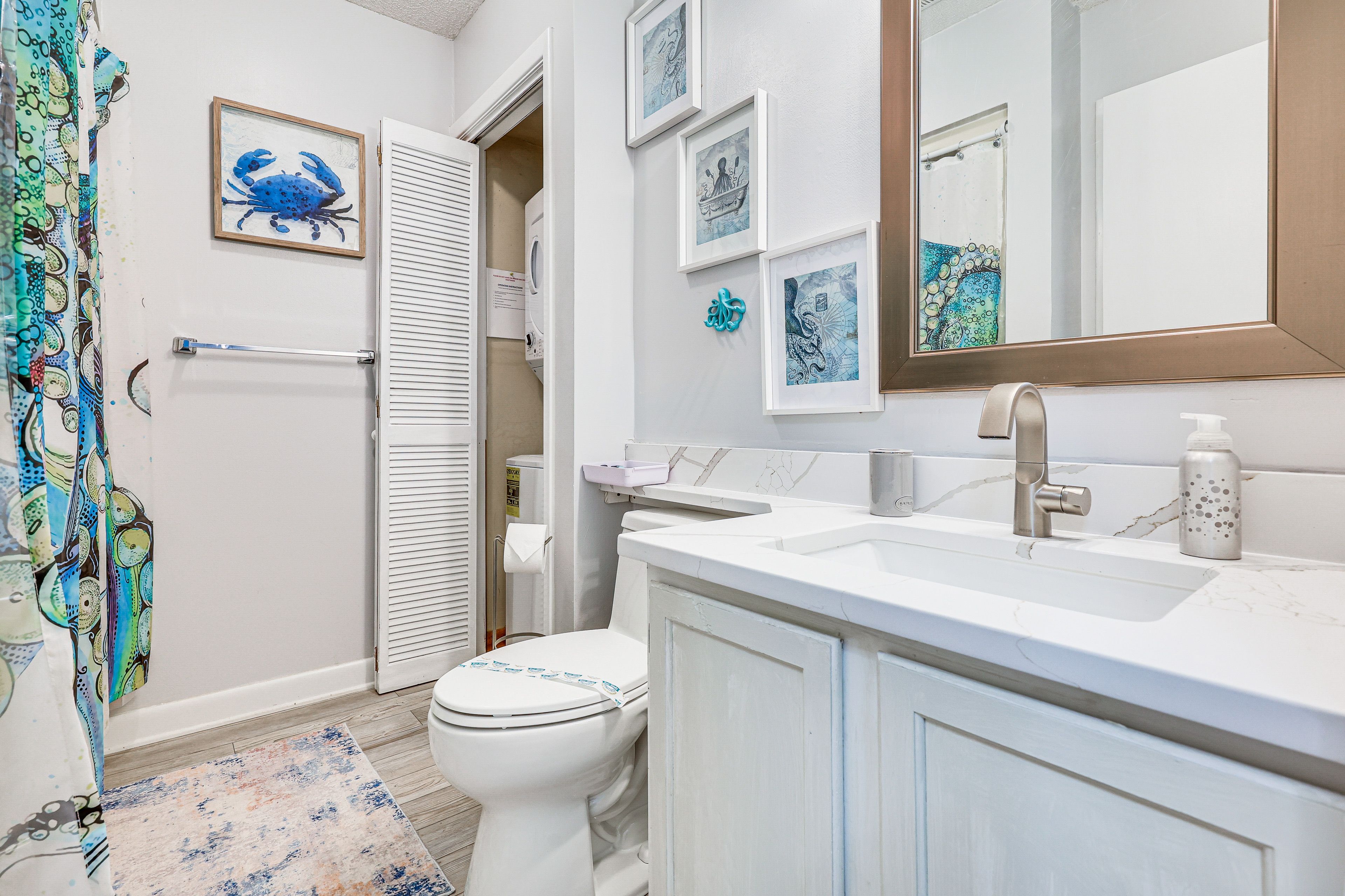 Full Bathroom | Linens & Towels Provided