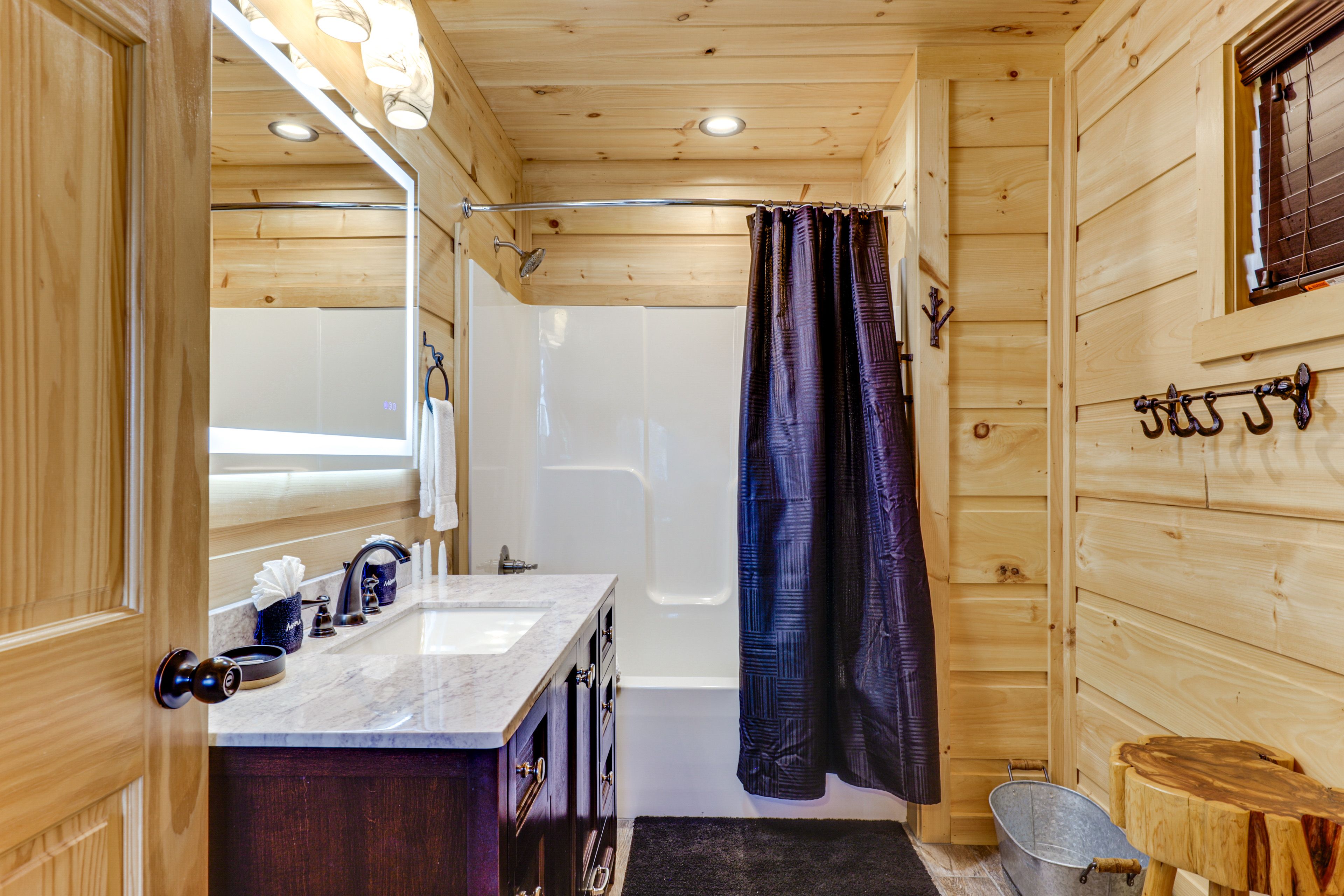 Full Bathroom | Basement Level