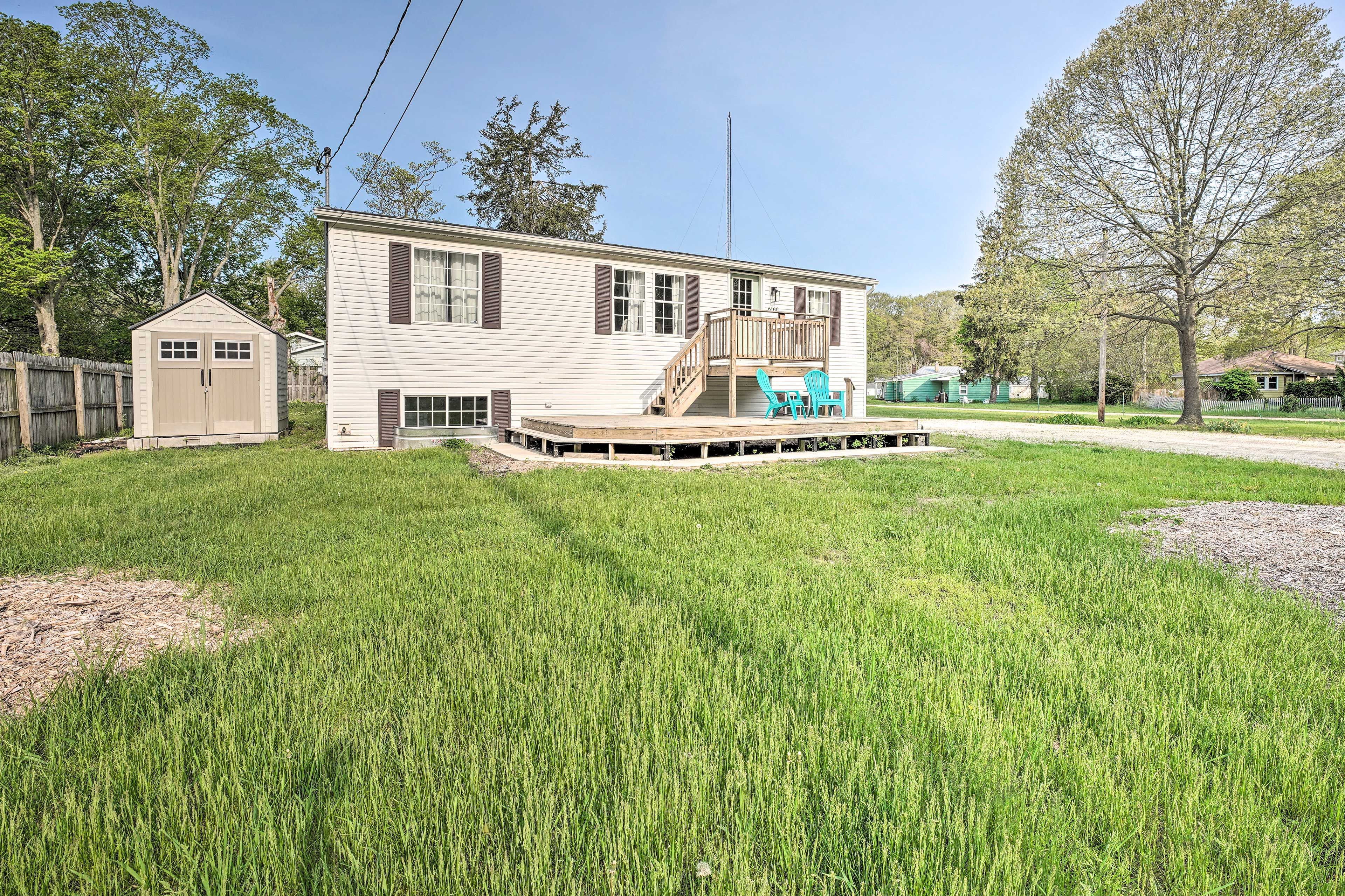 Property Exterior | Front Yard | 2 Exterior Security Cameras